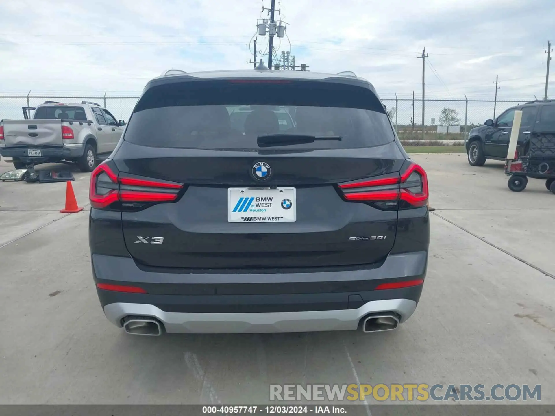 16 fotografías del automóvil dañado WBX47DP0XRN310010 BMW X3 2024