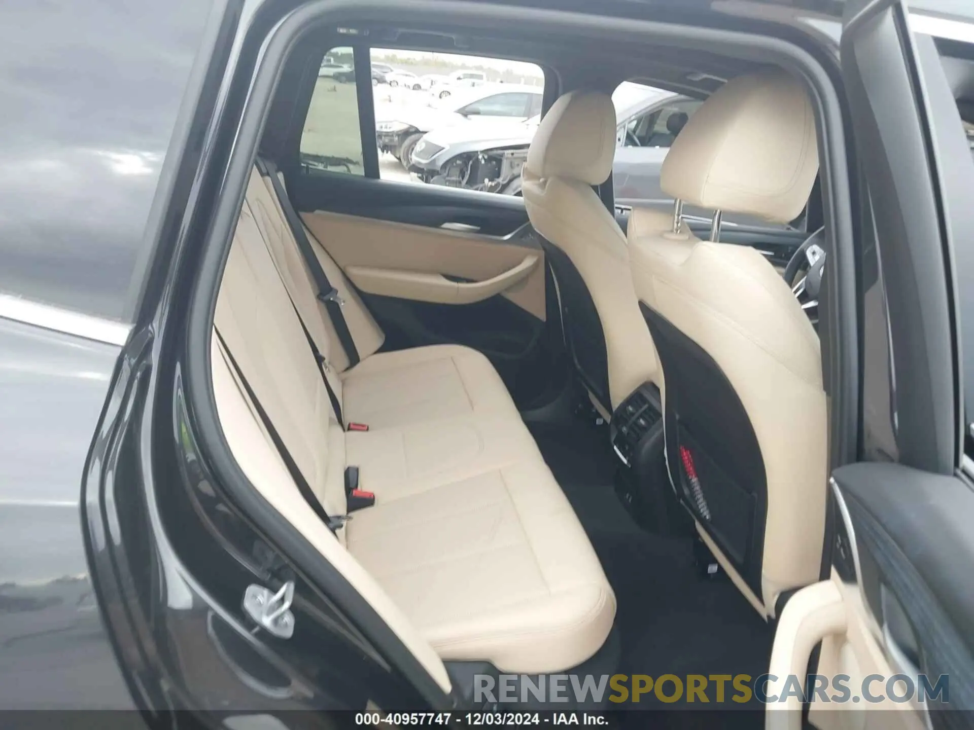 8 fotografías del automóvil dañado WBX47DP0XRN310010 BMW X3 2024