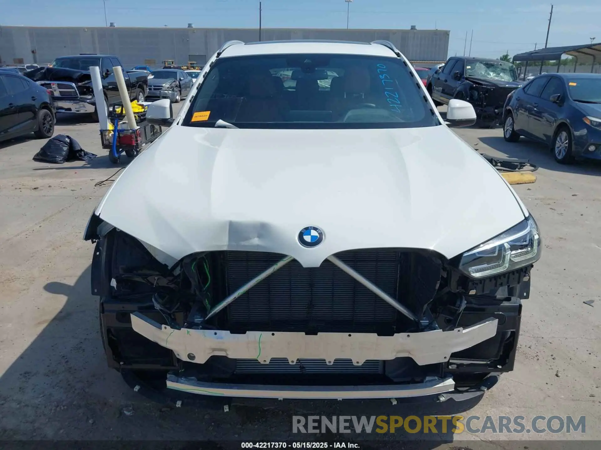 13 fotografías del automóvil dañado WBX57DP07RN267346 BMW X3 2024