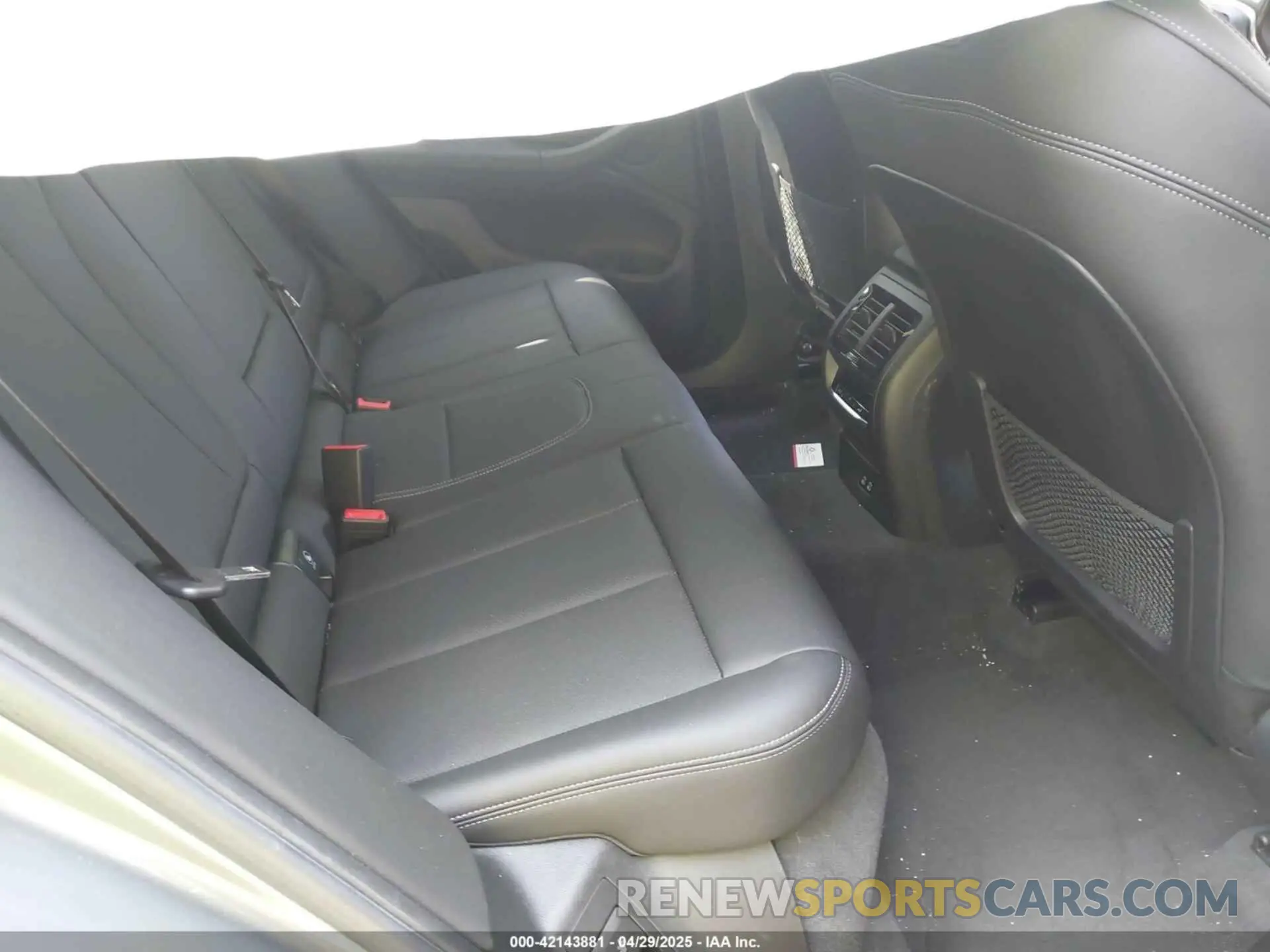 8 fotografías del automóvil dañado WBX57DP0XRN253280 BMW X3 2024