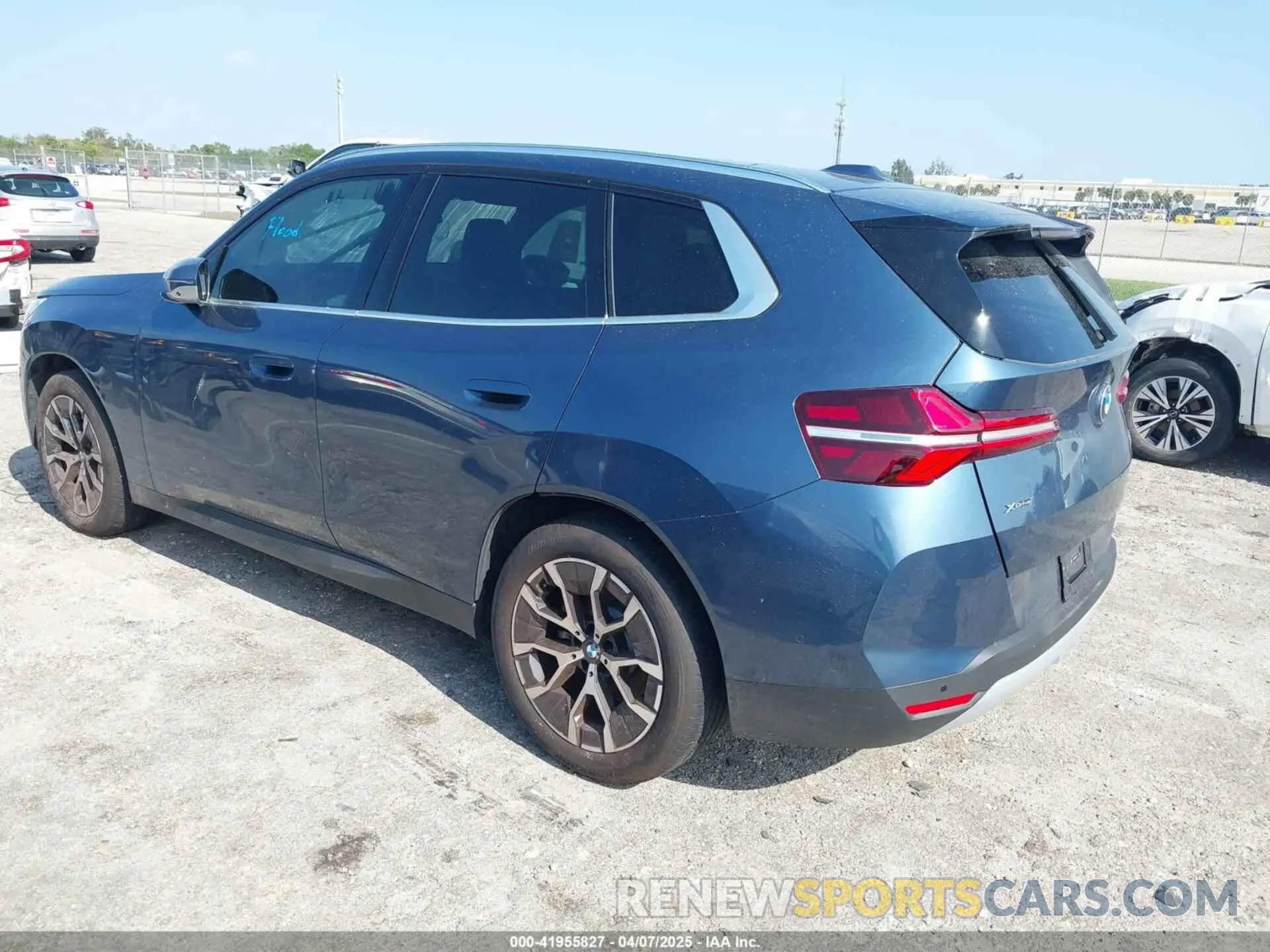 3 fotografías del automóvil dañado 5UX53GP09S9Y86411 BMW X3 2025