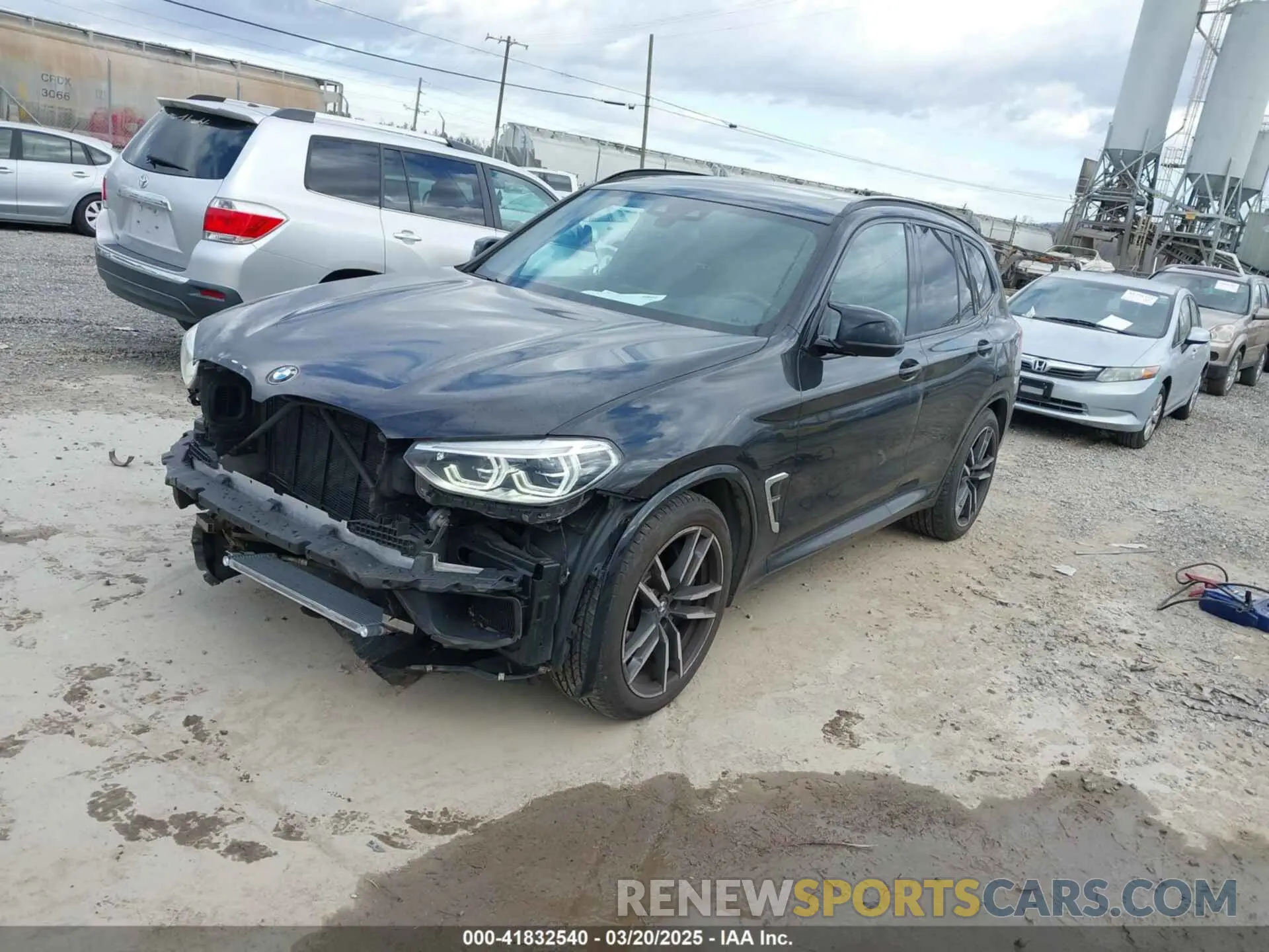 2 fotografías del automóvil dañado 5YMTS0C01L9B31645 BMW X3 M 2020