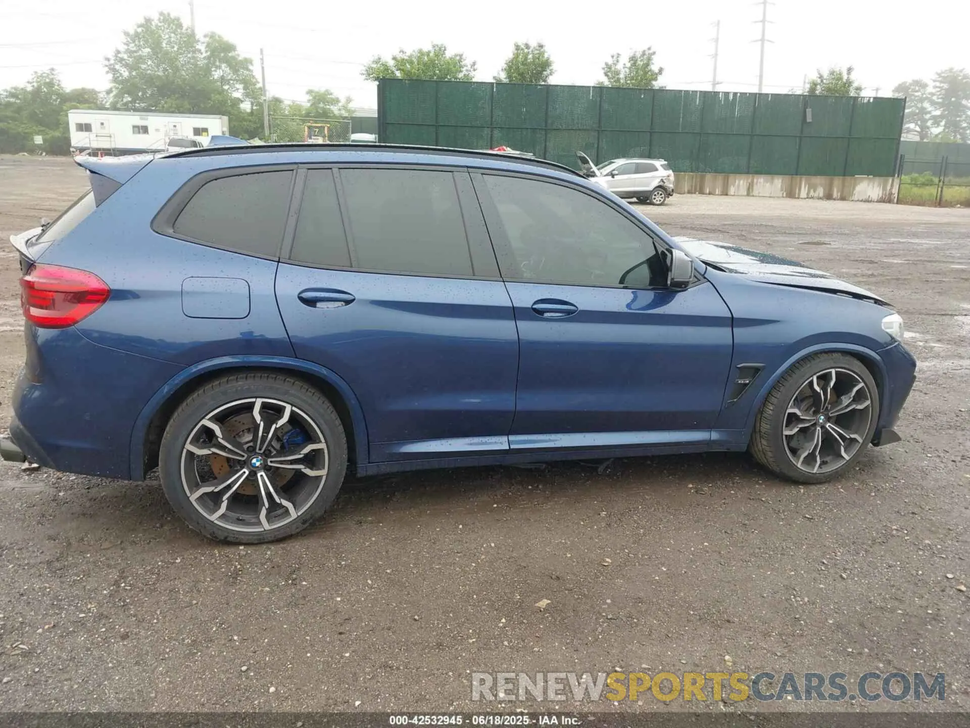 13 fotografías del automóvil dañado 5YMTS0C03L9B74349 BMW X3 M 2020