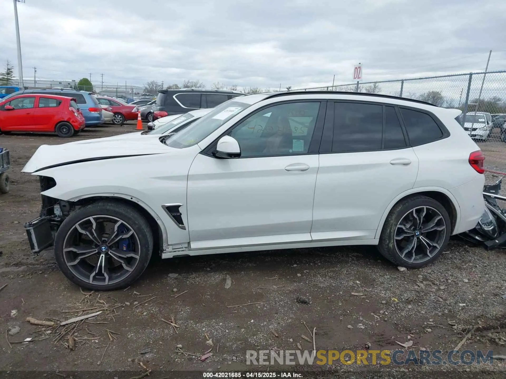 15 fotografías del automóvil dañado 5YMTS0C03LLT10754 BMW X3 M 2020