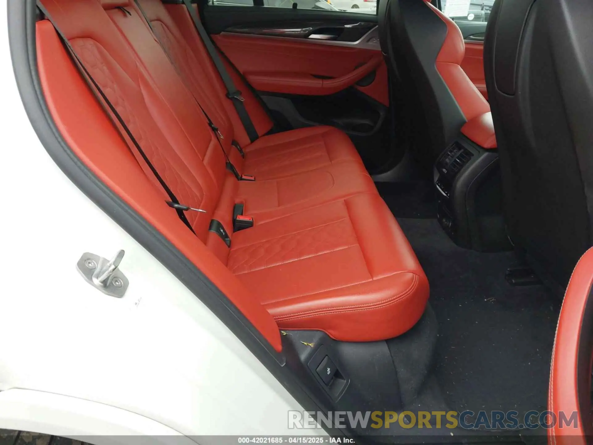 8 fotografías del automóvil dañado 5YMTS0C03LLT10754 BMW X3 M 2020