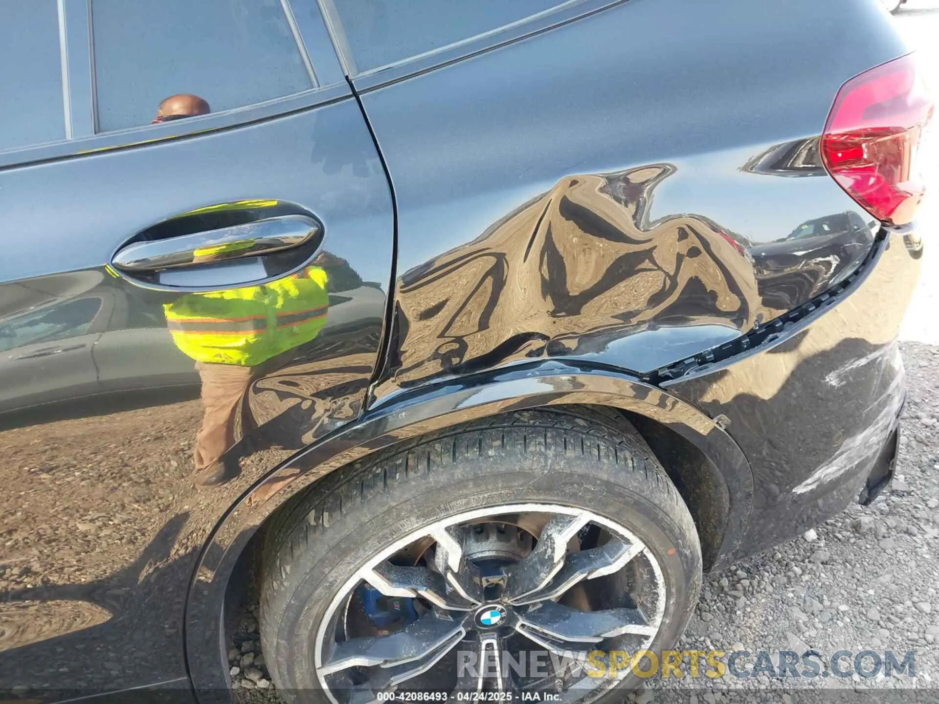 18 fotografías del automóvil dañado 5YMTS0C08L9B17273 BMW X3 M 2020