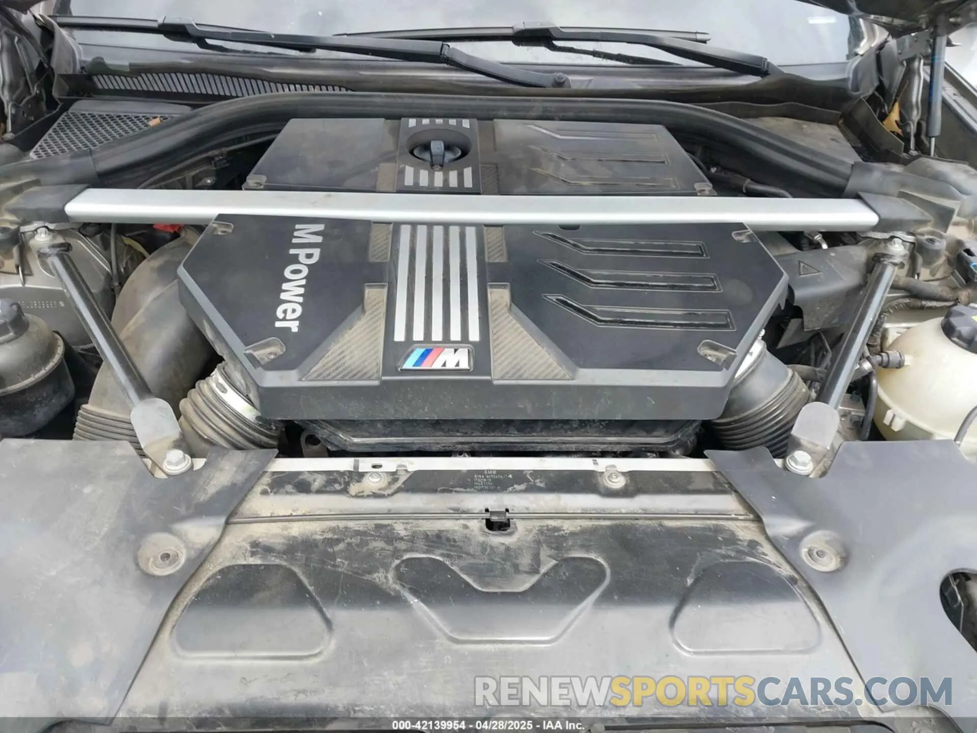 10 fotografías del automóvil dañado 5YMTS0C08L9B36986 BMW X3 M 2020