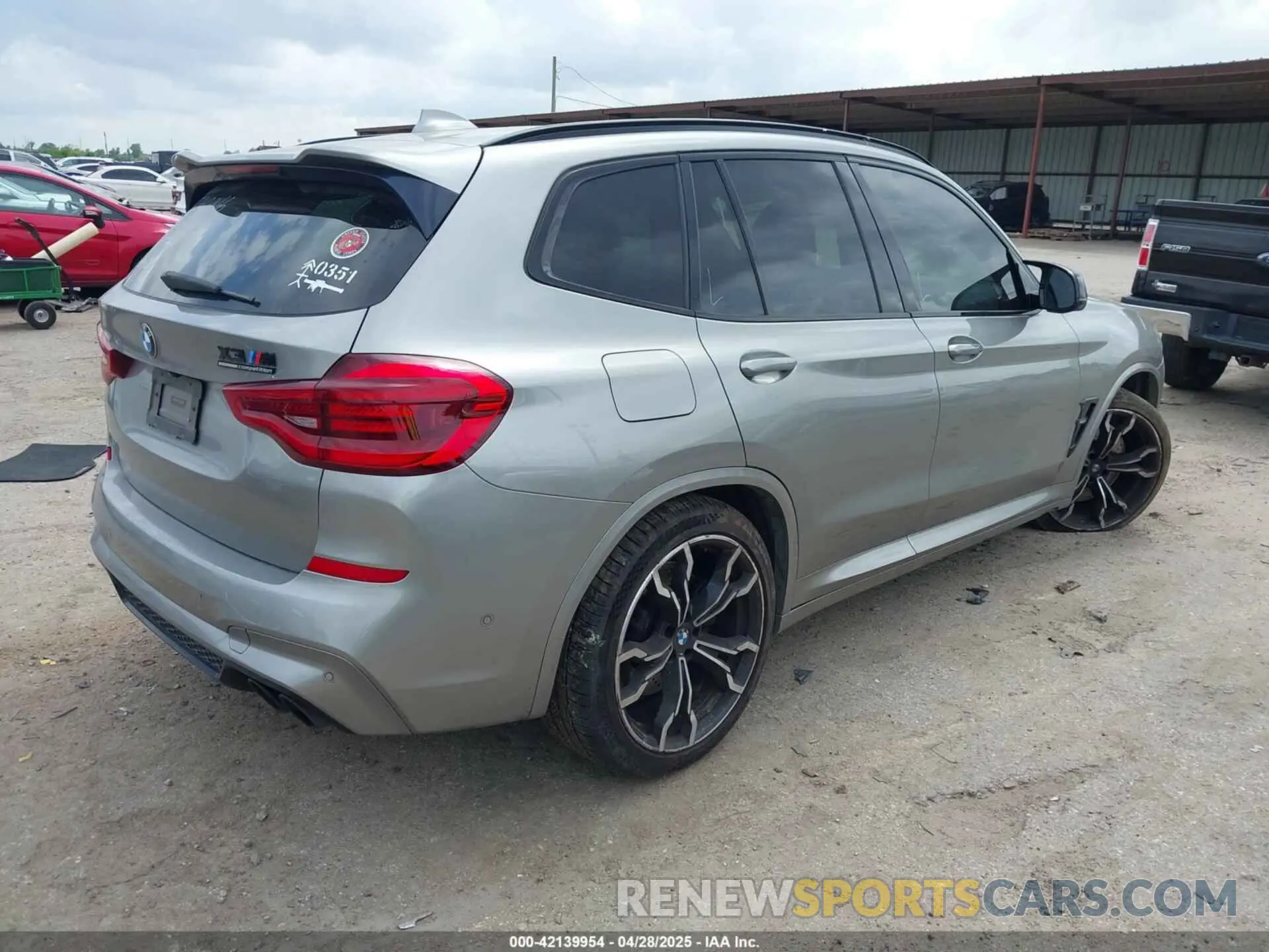 4 fotografías del automóvil dañado 5YMTS0C08L9B36986 BMW X3 M 2020