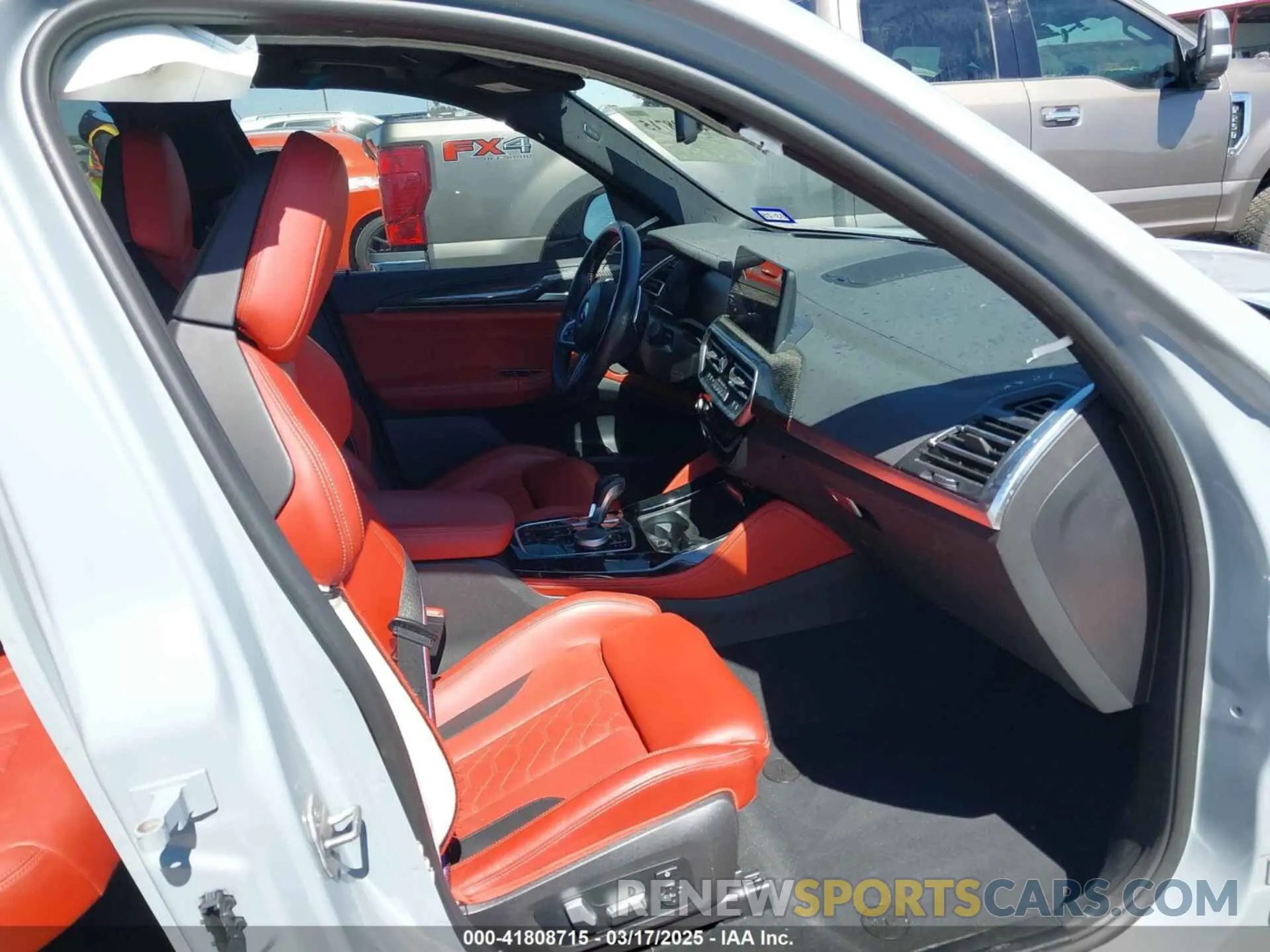 5 fotografías del automóvil dañado 5YM13EC03N9L12134 BMW X3 M 2022
