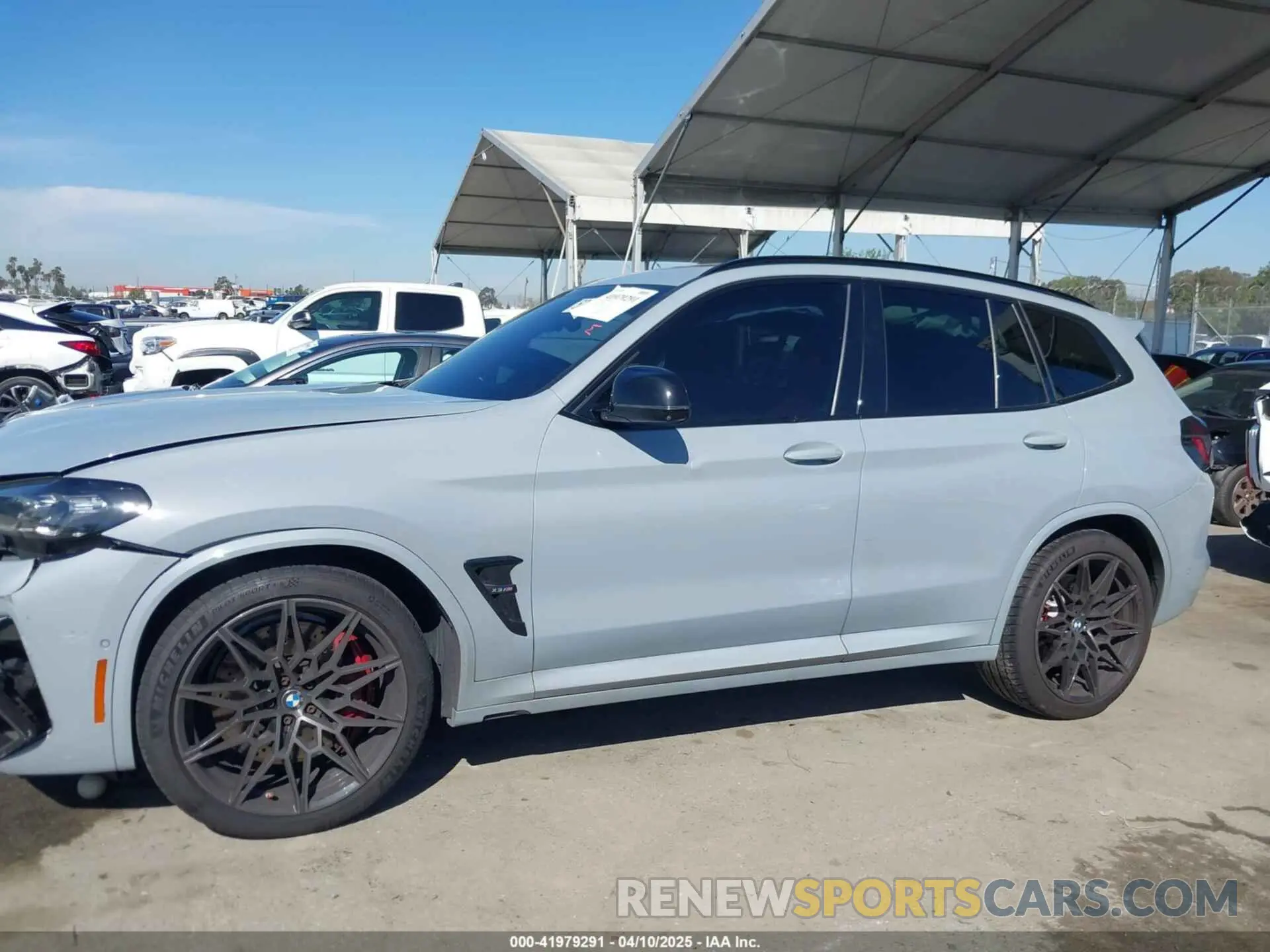 15 fotografías del automóvil dañado 5YM13EC07N9L49512 BMW X3 M 2022