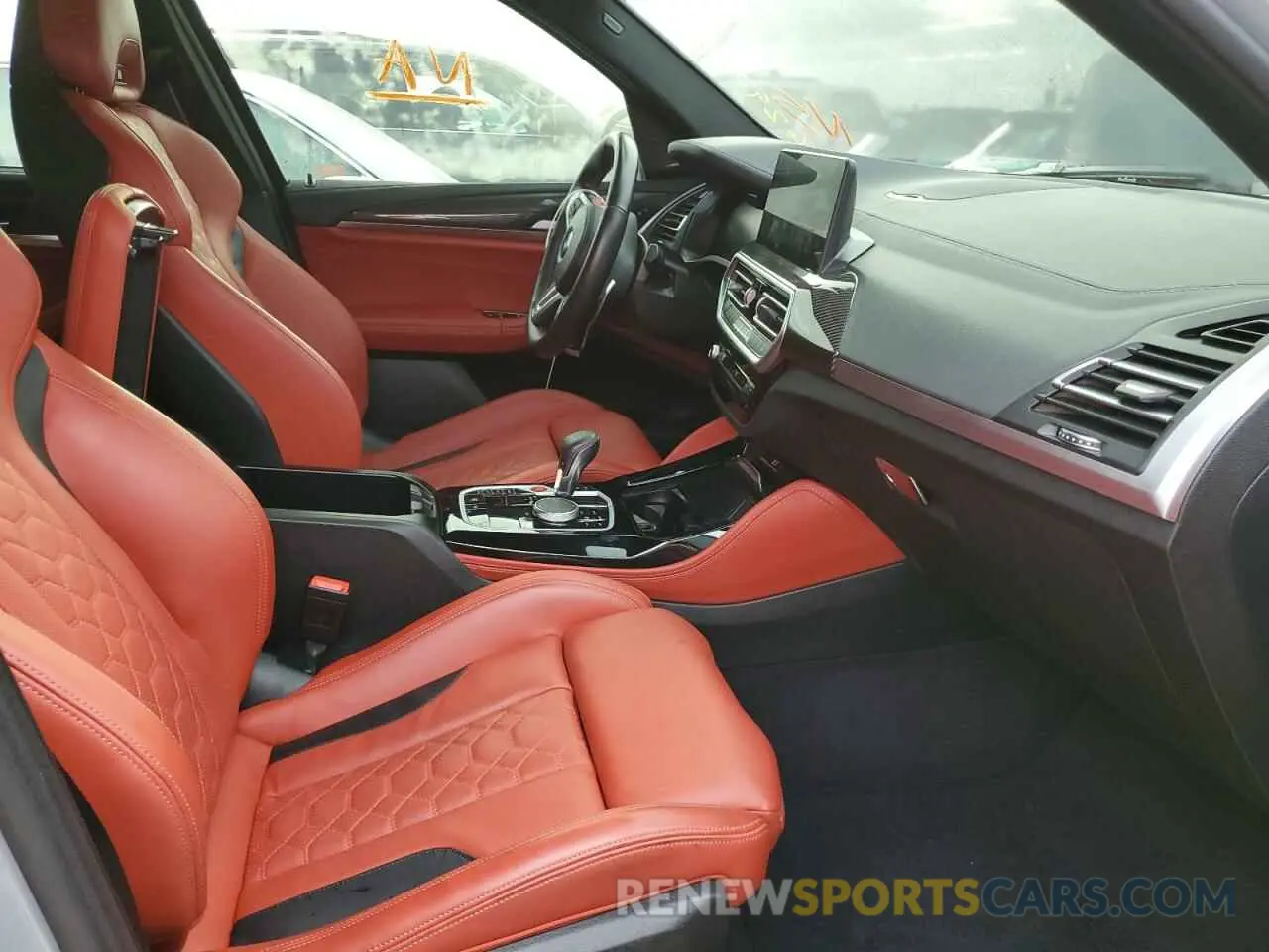 5 fotografías del automóvil dañado 5YM13EC08N9J91018 BMW X3 M 2022