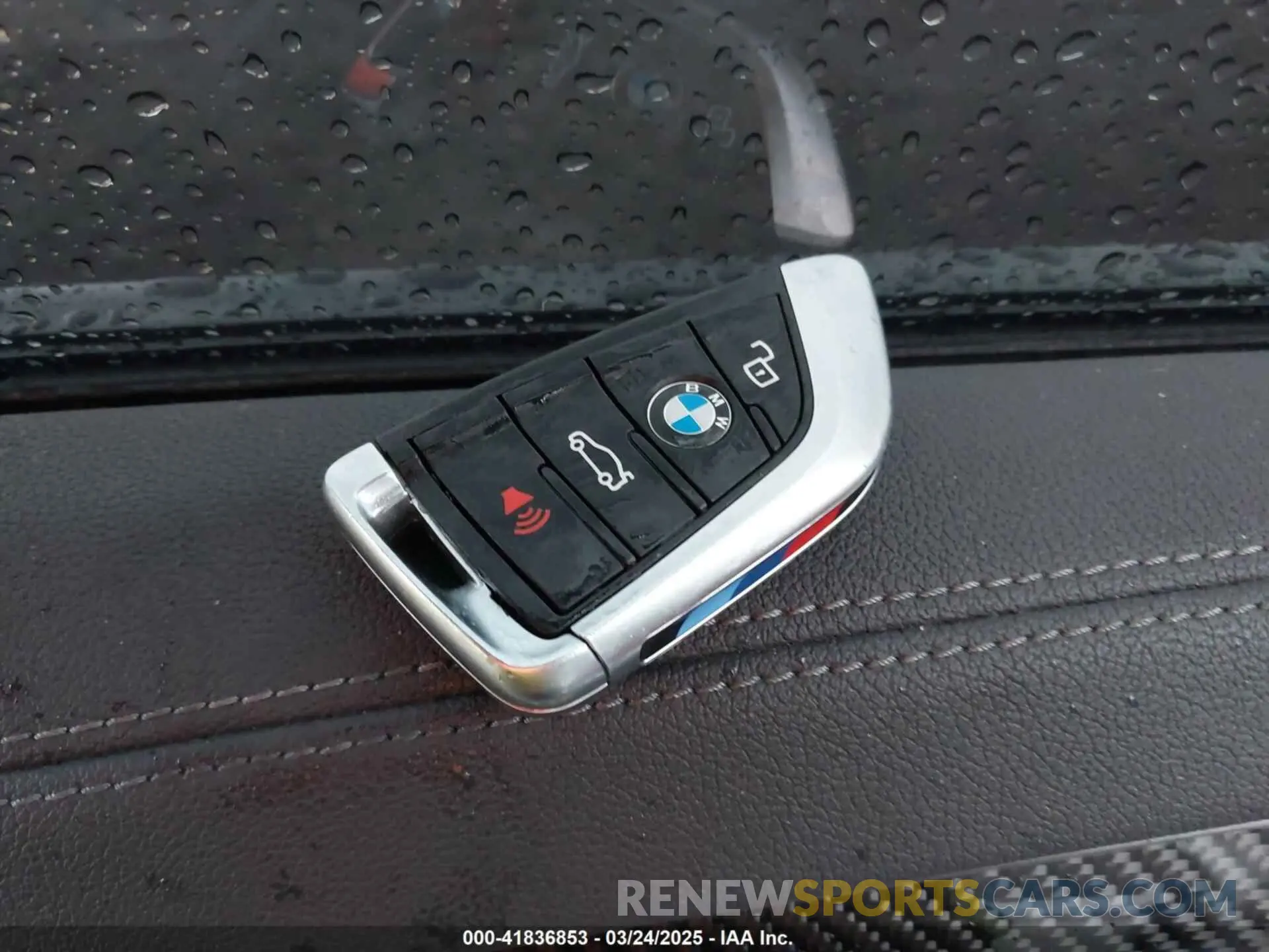 11 fotografías del automóvil dañado 5YM13EC00R9W09223 BMW X3 M 2024