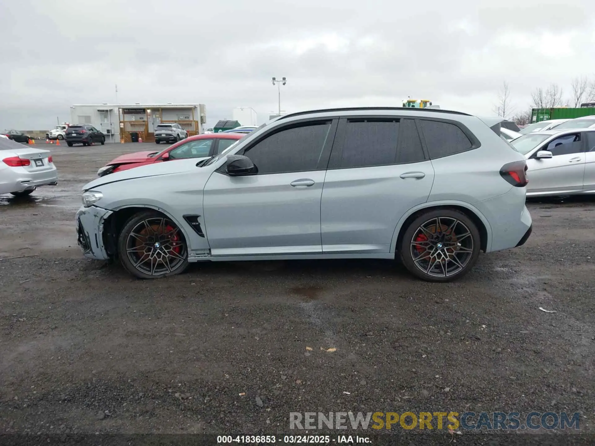 14 fotografías del automóvil dañado 5YM13EC00R9W09223 BMW X3 M 2024