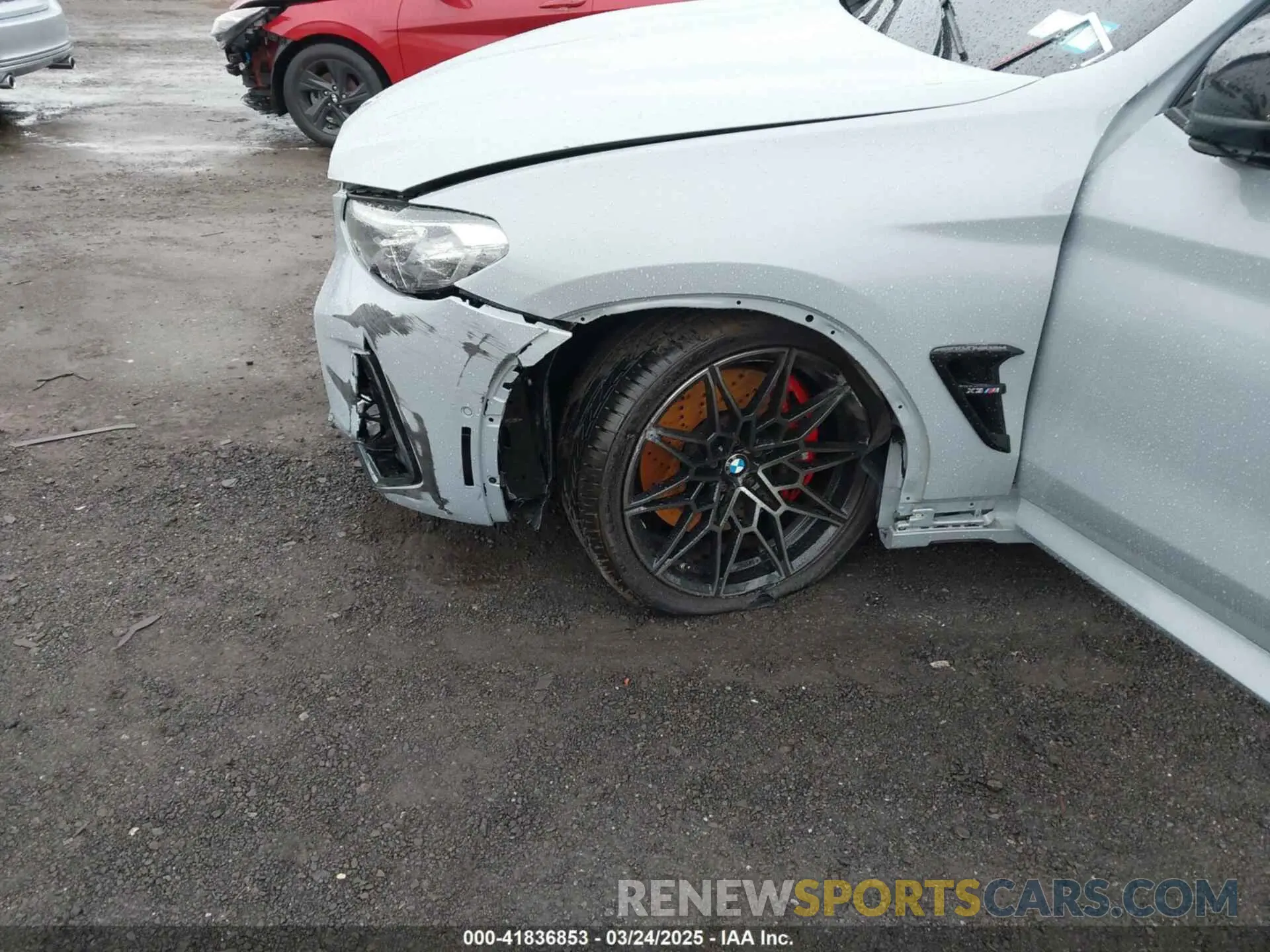 17 fotografías del automóvil dañado 5YM13EC00R9W09223 BMW X3 M 2024
