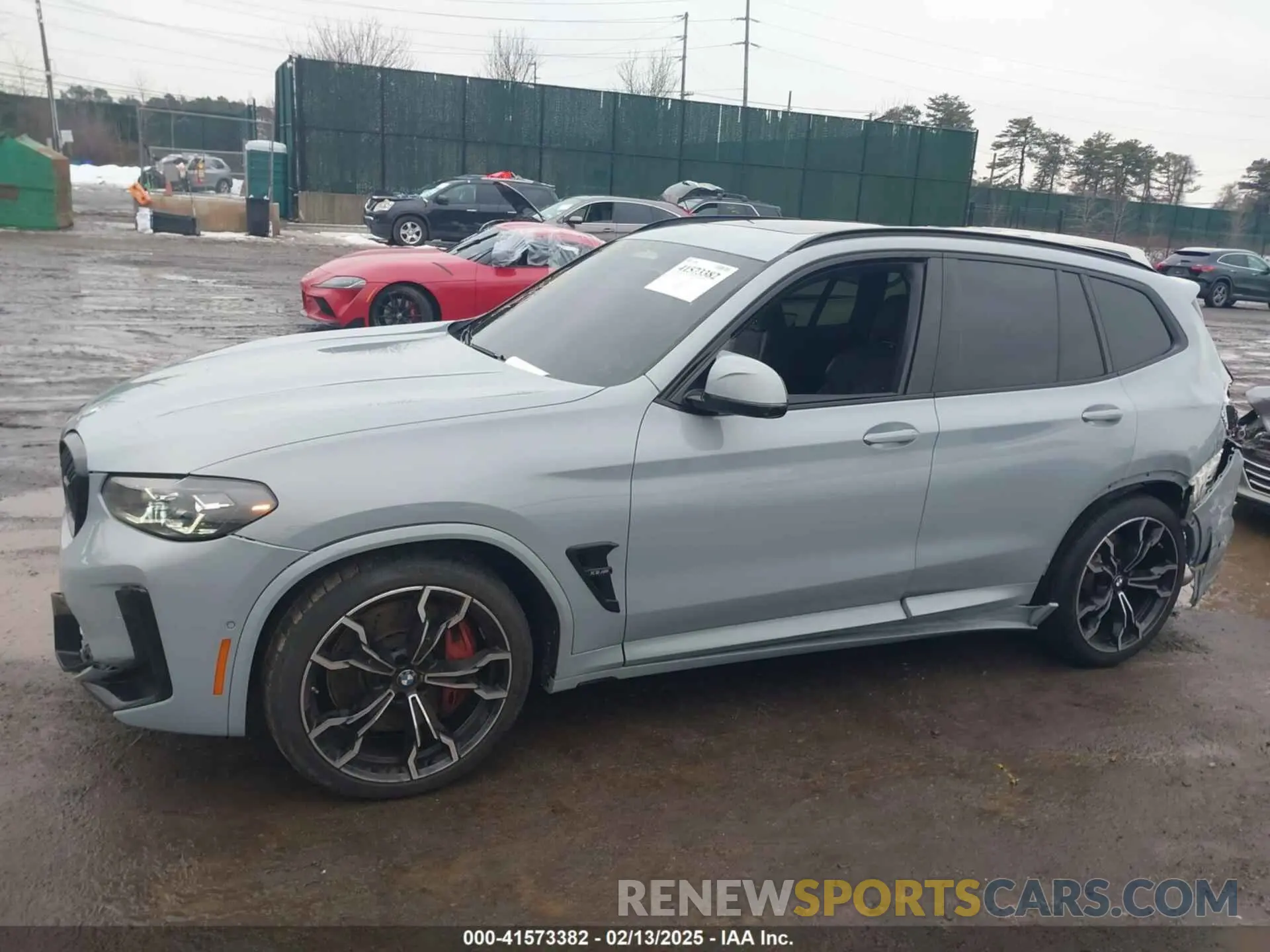 14 fotografías del automóvil dañado 5YM13EC05R9U21409 BMW X3 M 2024