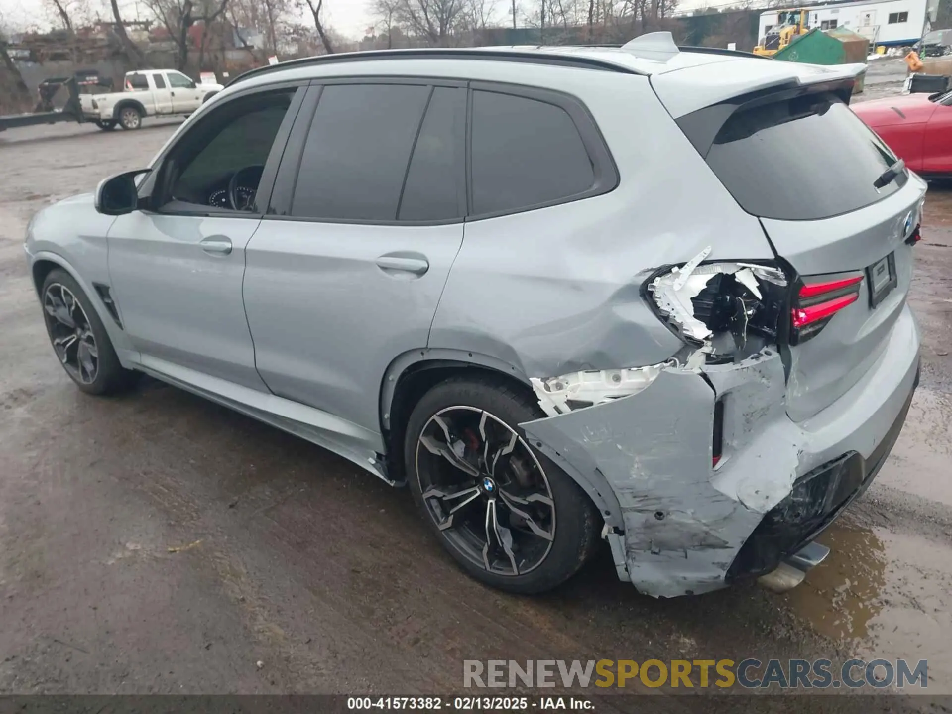 3 fotografías del automóvil dañado 5YM13EC05R9U21409 BMW X3 M 2024
