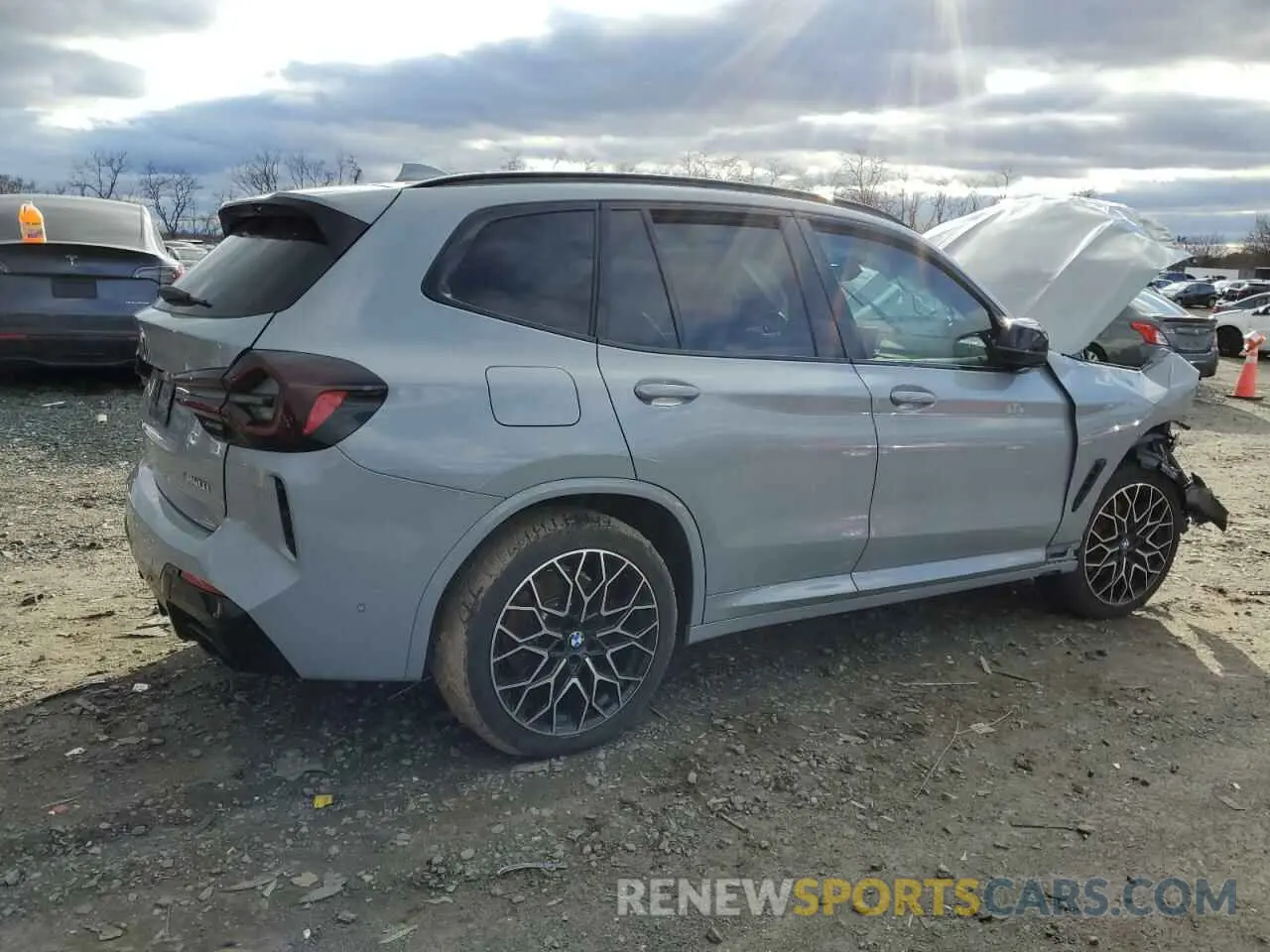 3 fotografías del automóvil dañado 5UX83DP01R9W43956 BMW X3 M40I 2024