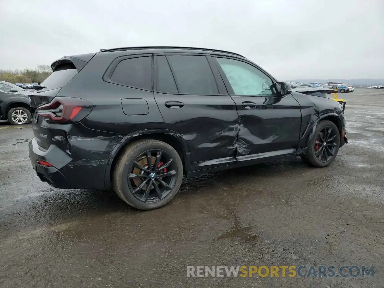 3 fotografías del automóvil dañado 5UX83DP05R9V62300 BMW X3 M40I 2024
