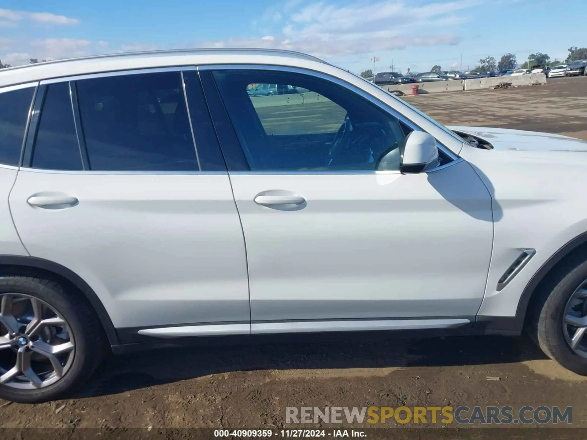 13 fotografías del automóvil dañado 5UXTS1C05L9D29500 BMW X3 PHEV 2020