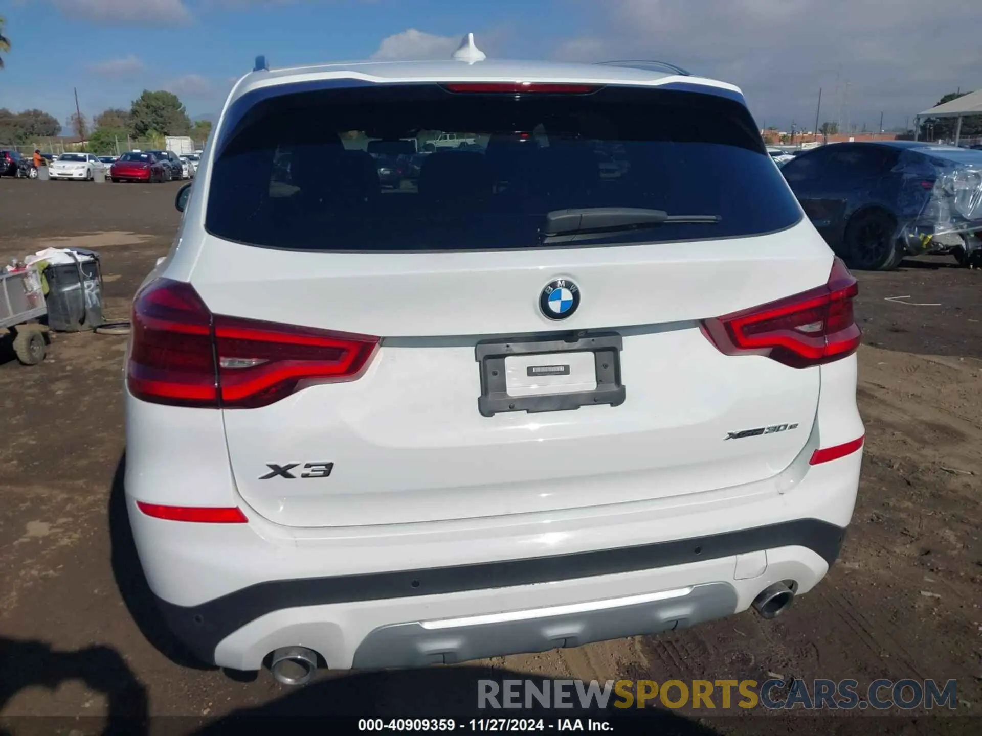 16 fotografías del automóvil dañado 5UXTS1C05L9D29500 BMW X3 PHEV 2020