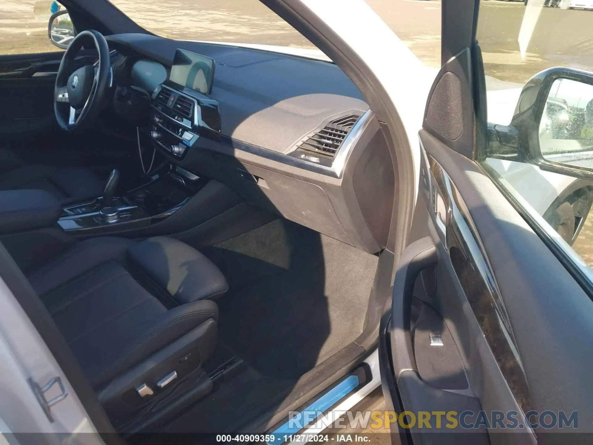 5 fotografías del automóvil dañado 5UXTS1C05L9D29500 BMW X3 PHEV 2020
