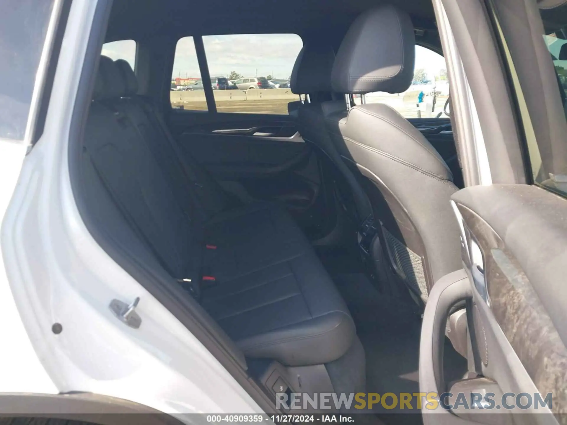 8 fotografías del automóvil dañado 5UXTS1C05L9D29500 BMW X3 PHEV 2020