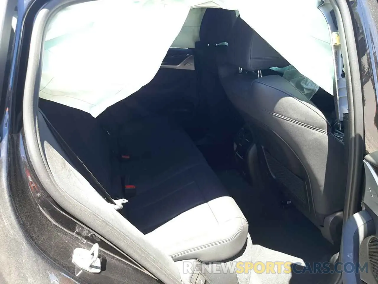 6 fotografías del automóvil dañado 5UX2V1C00L9D67543 BMW X4 2020