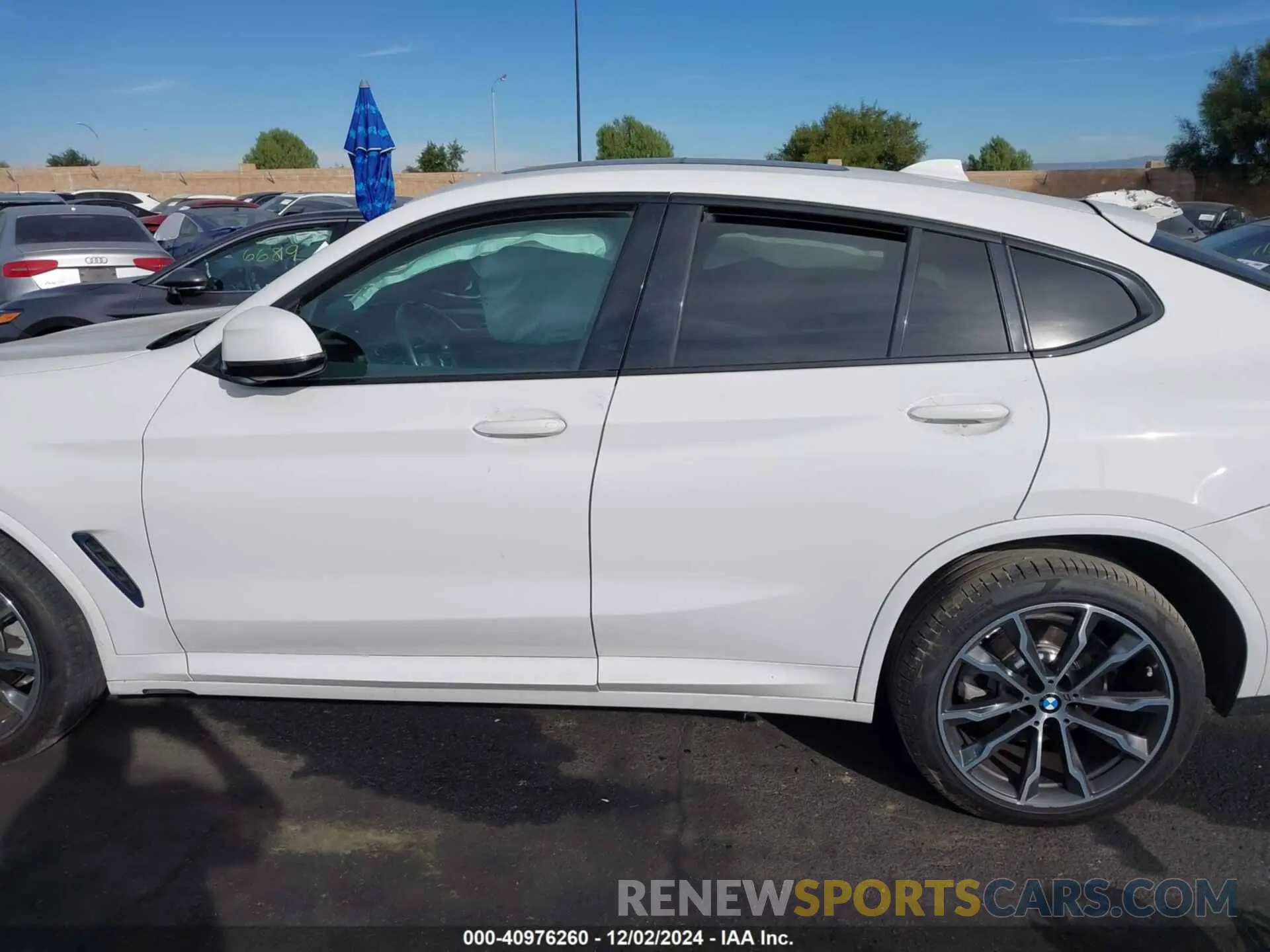 14 fotografías del automóvil dañado 5UX2V1C07LLE67612 BMW X4 2020