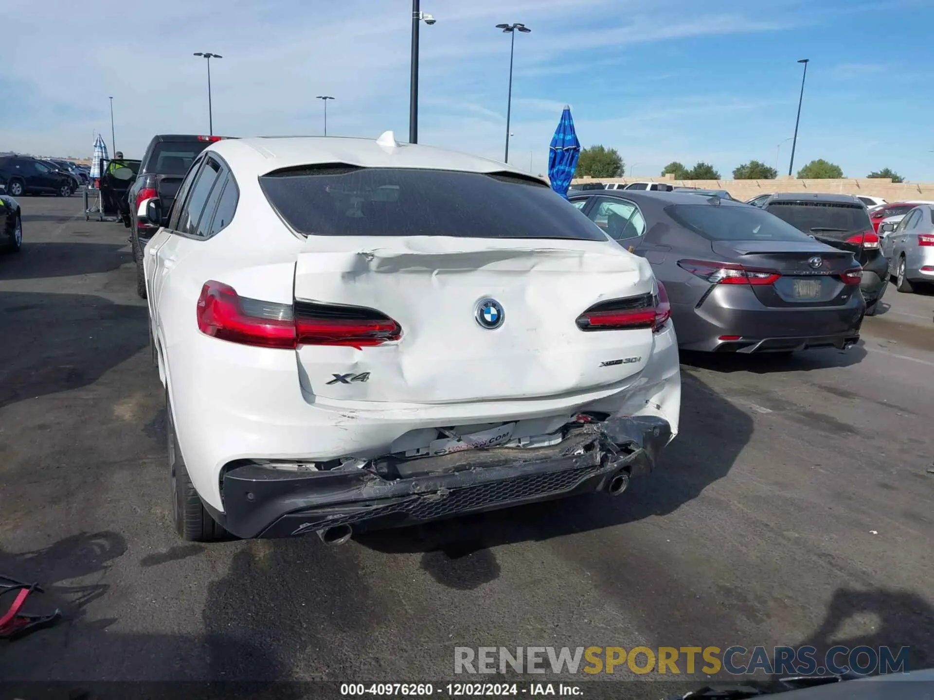 16 fotografías del automóvil dañado 5UX2V1C07LLE67612 BMW X4 2020