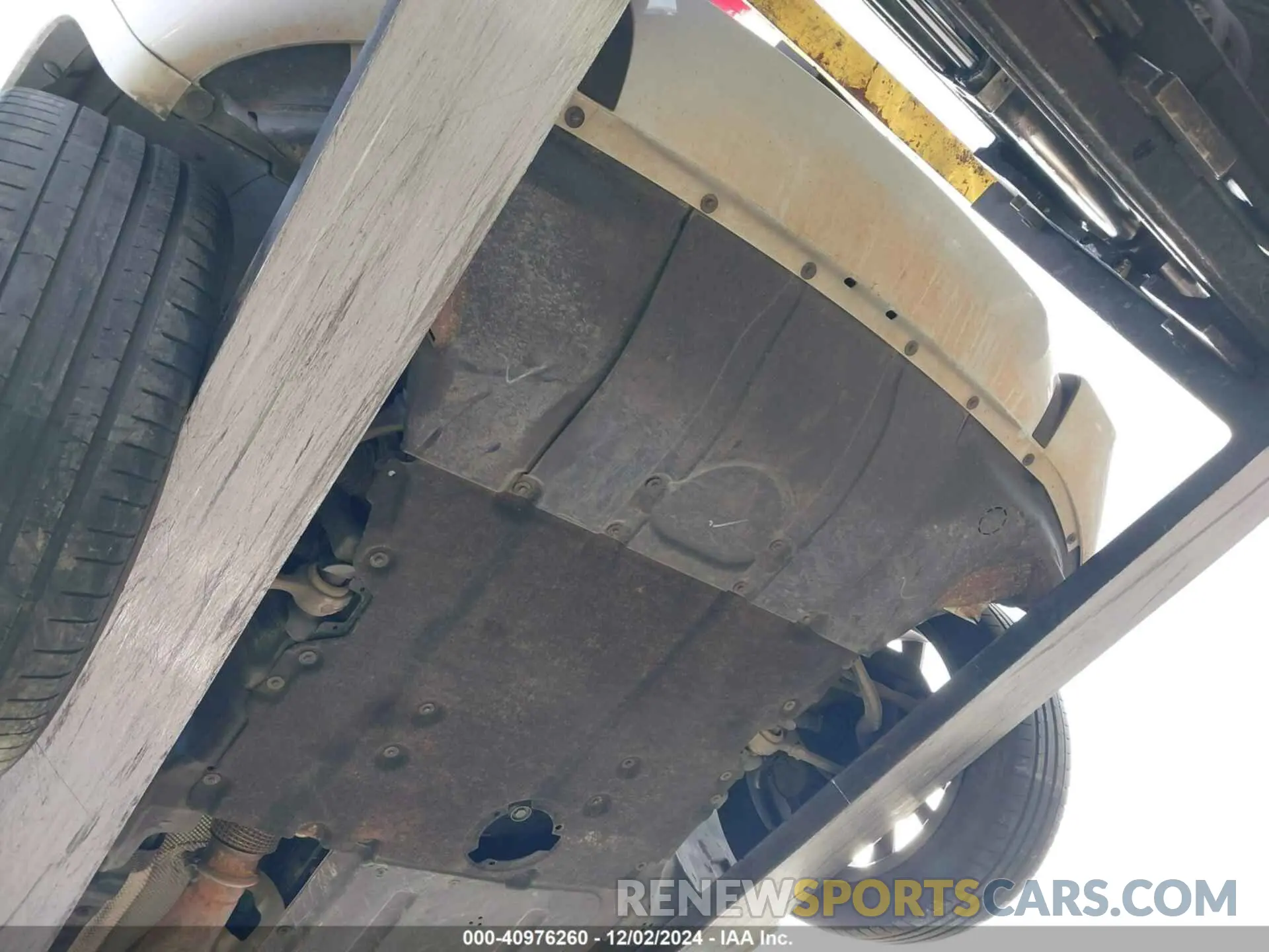 19 fotografías del automóvil dañado 5UX2V1C07LLE67612 BMW X4 2020