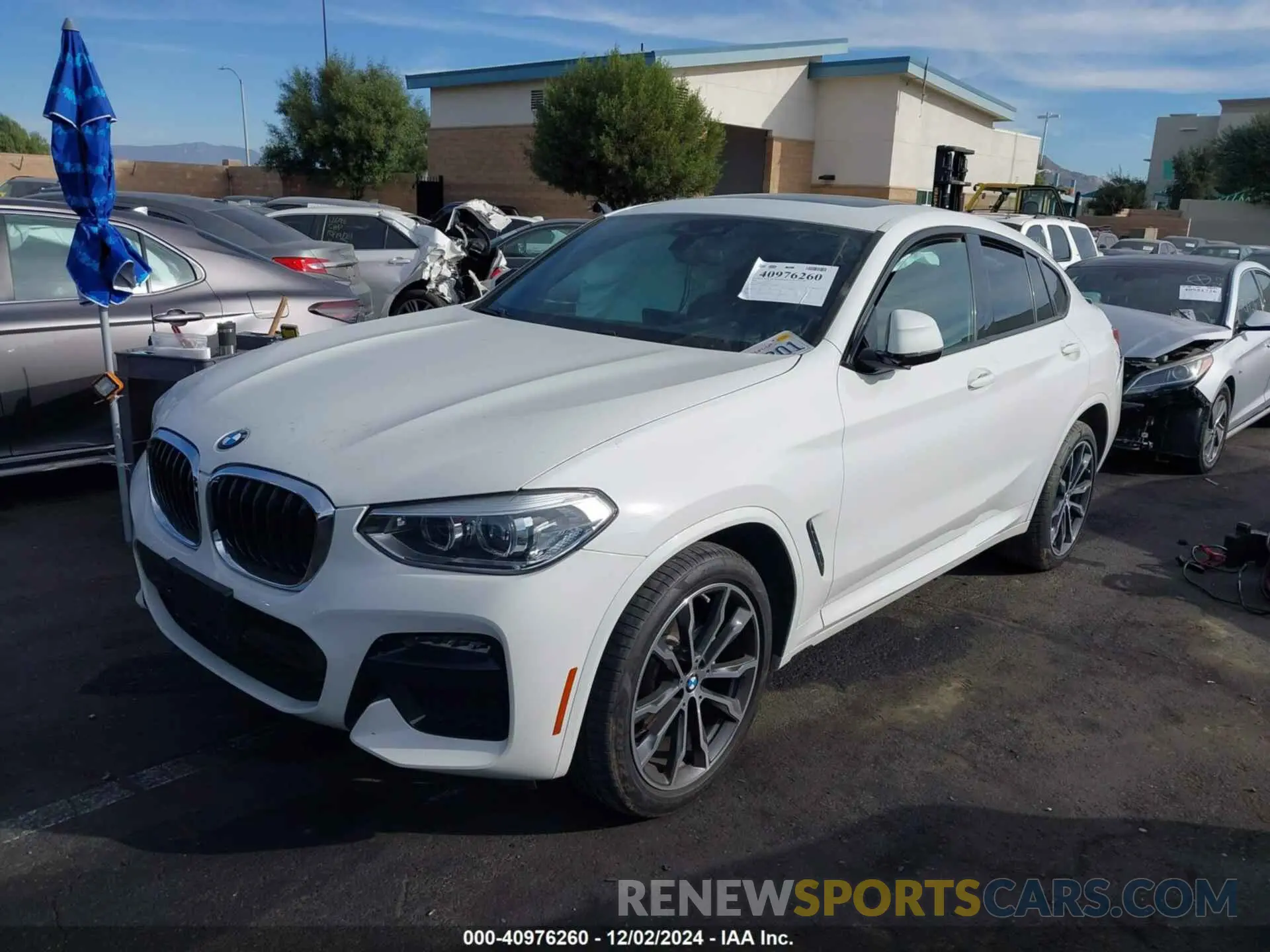 2 fotografías del automóvil dañado 5UX2V1C07LLE67612 BMW X4 2020