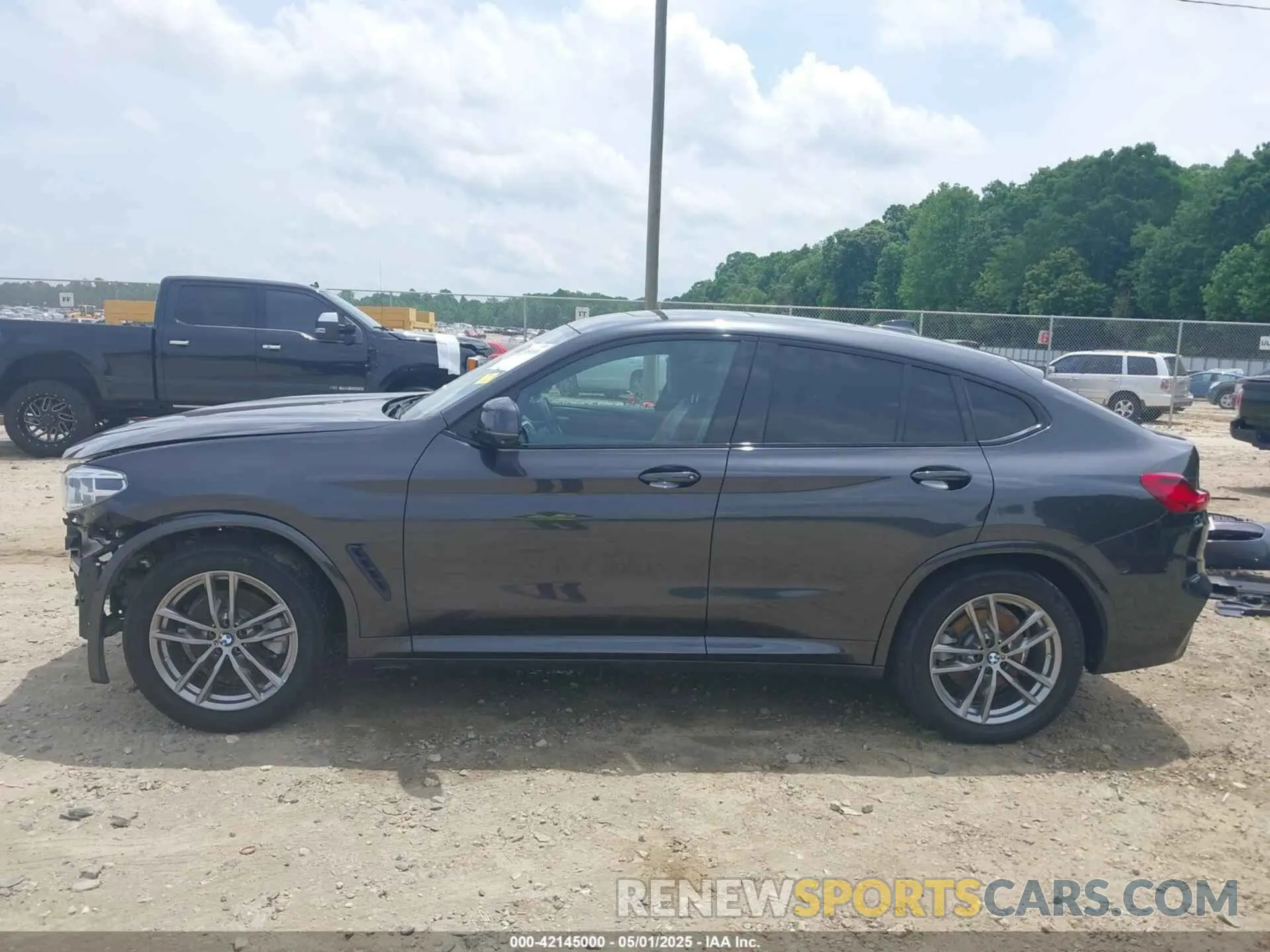 15 fotografías del automóvil dañado 5UX2V1C09LLE68082 BMW X4 2020