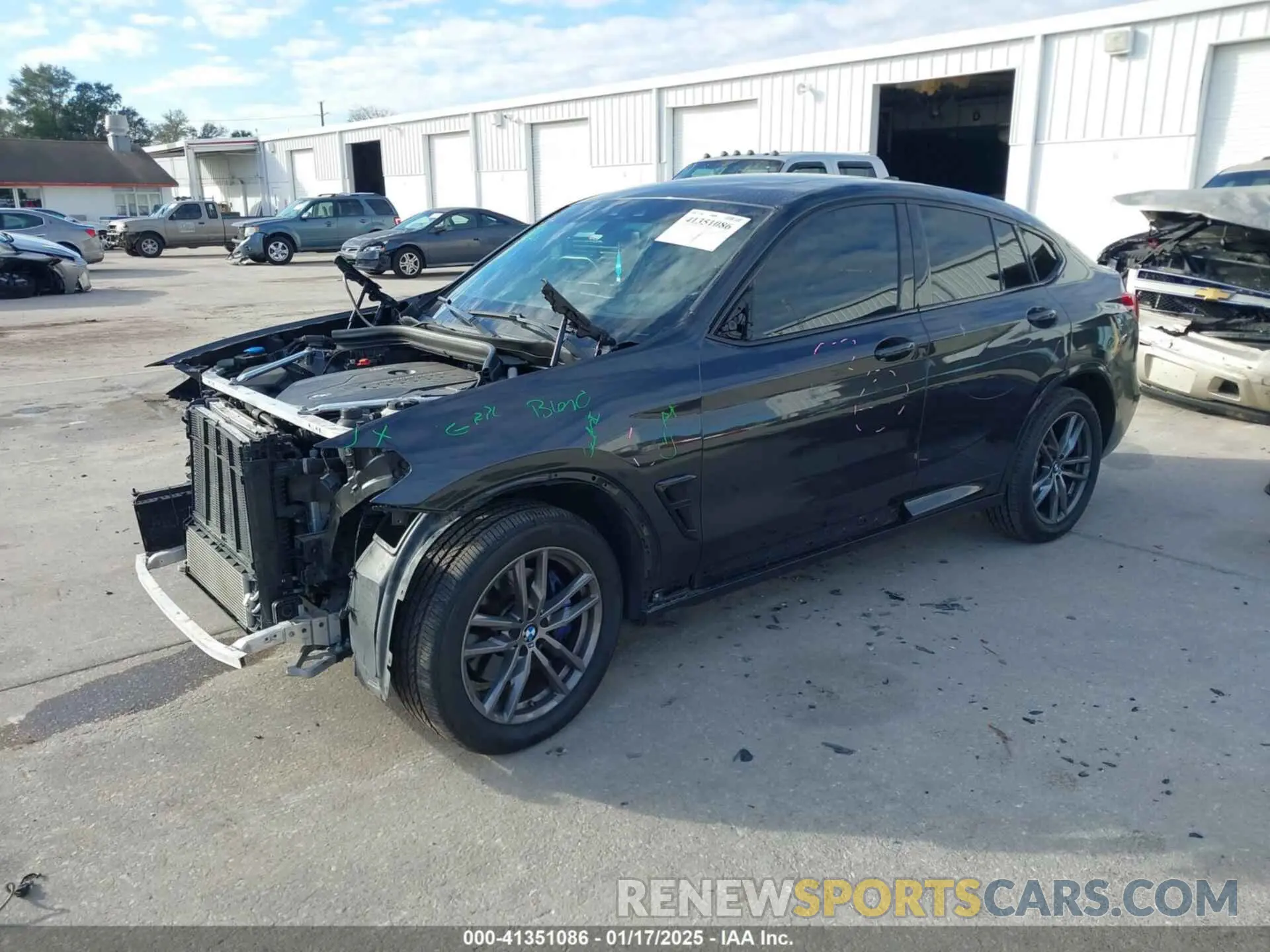 2 fotografías del automóvil dañado 5UX2V5C01L9C60394 BMW X4 2020