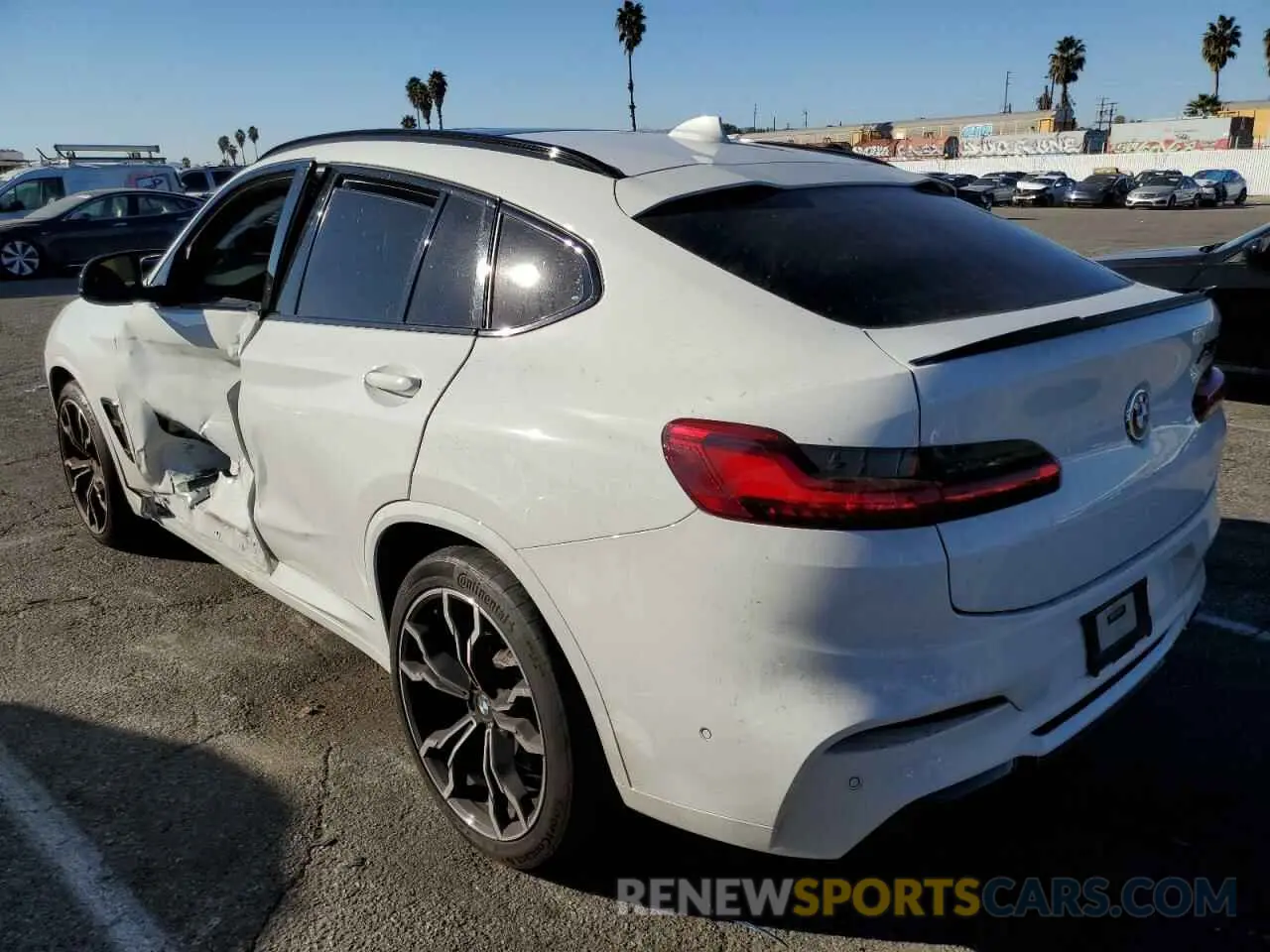2 fotografías del automóvil dañado 5YMUJ0C01L9C90351 BMW X4 2020