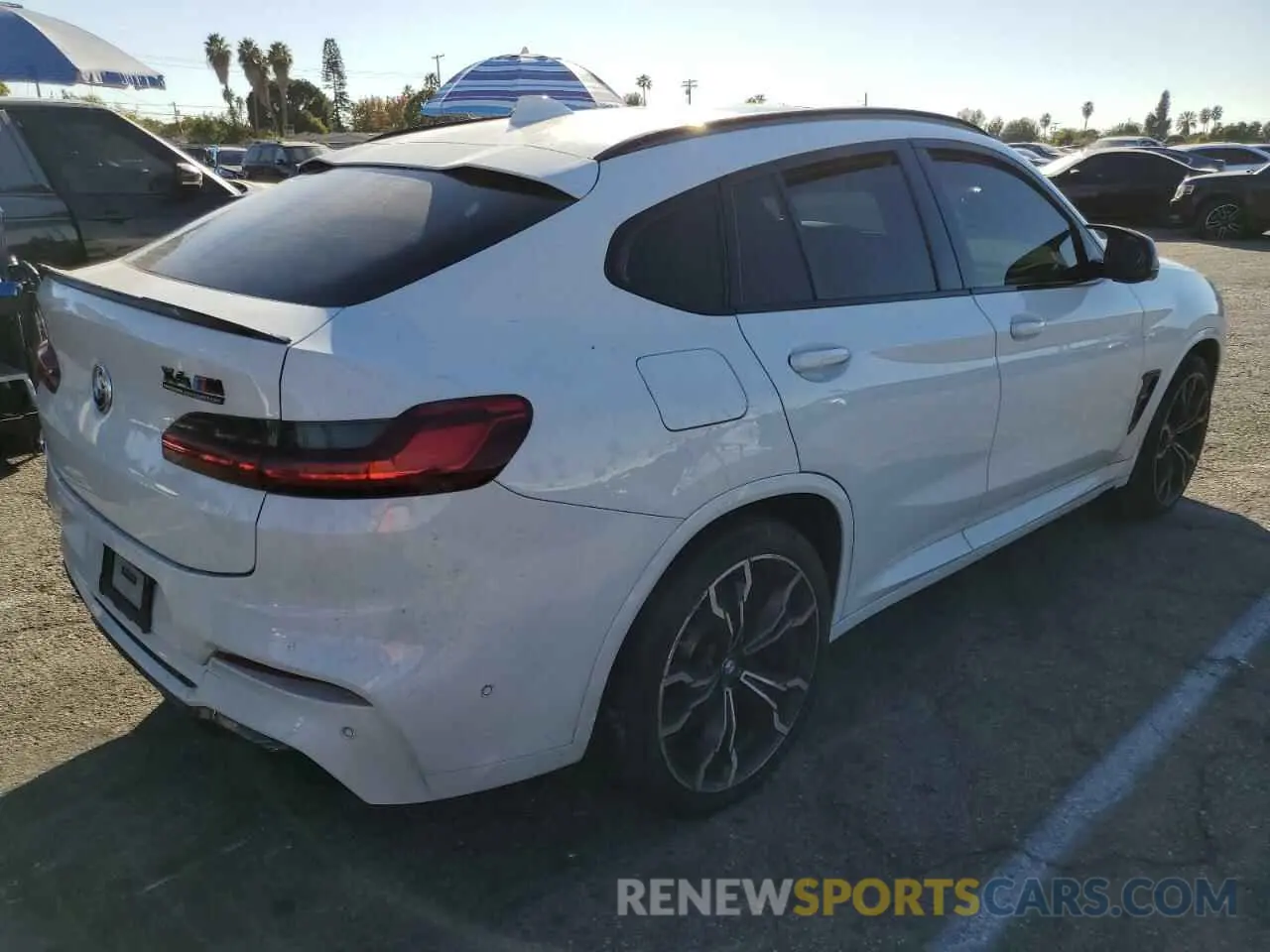 3 fotografías del automóvil dañado 5YMUJ0C01L9C90351 BMW X4 2020