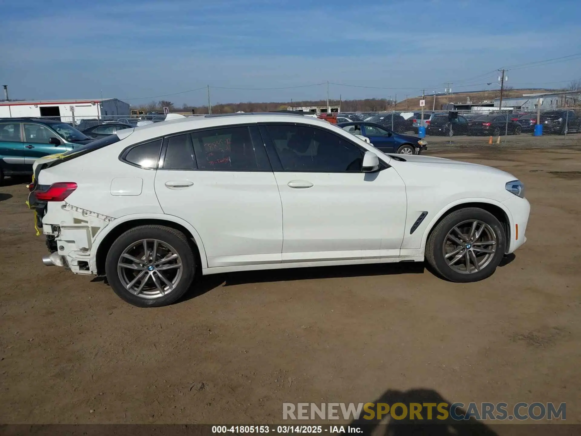 14 fotografías del automóvil dañado 5UX2V1C01M9F26524 BMW X4 2021