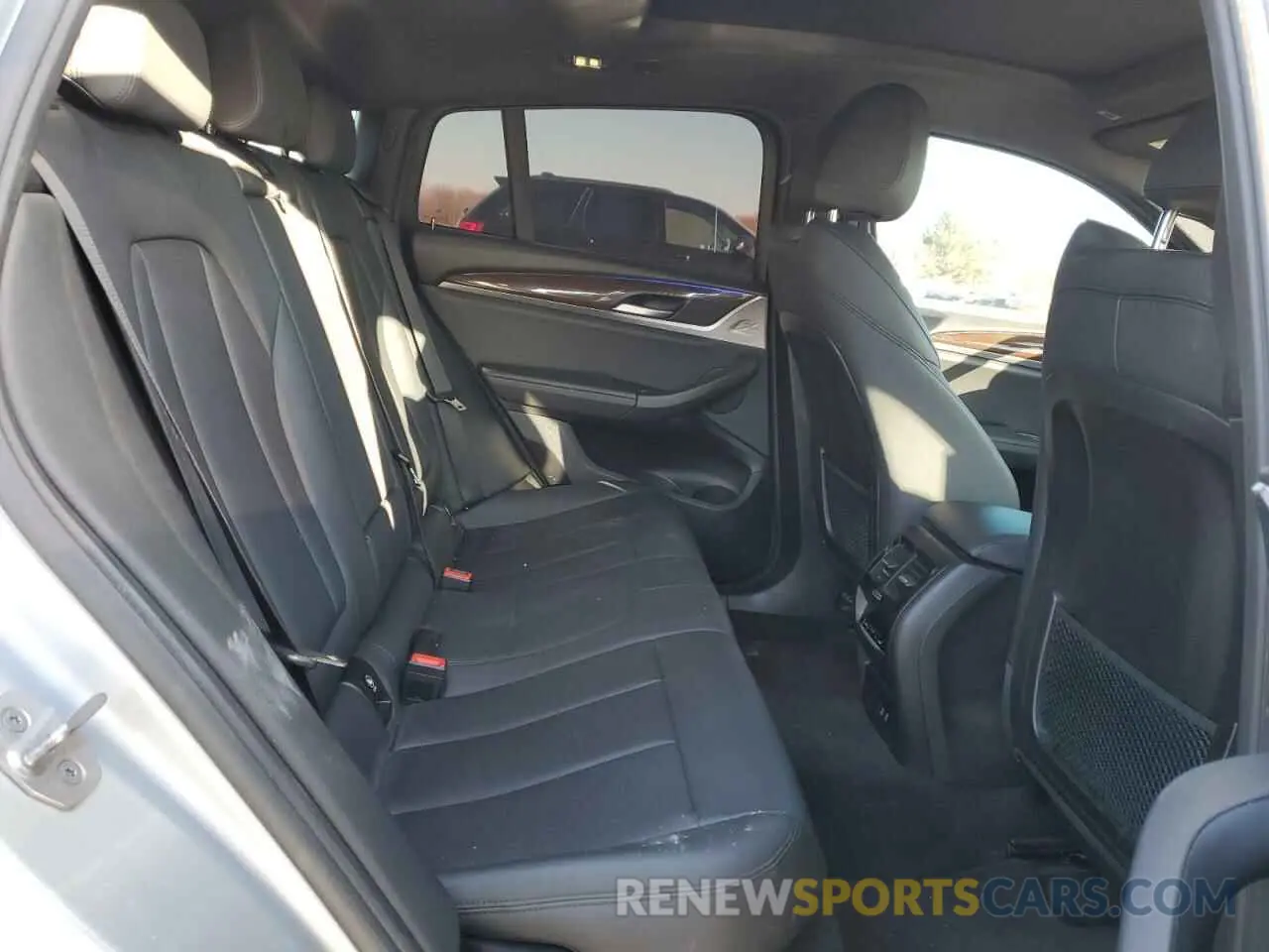 11 fotografías del automóvil dañado 5UX2V1C01M9G92011 BMW X4 2021