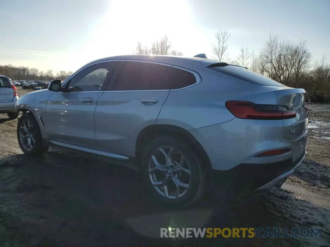 2 fotografías del automóvil dañado 5UX2V1C01M9G92011 BMW X4 2021