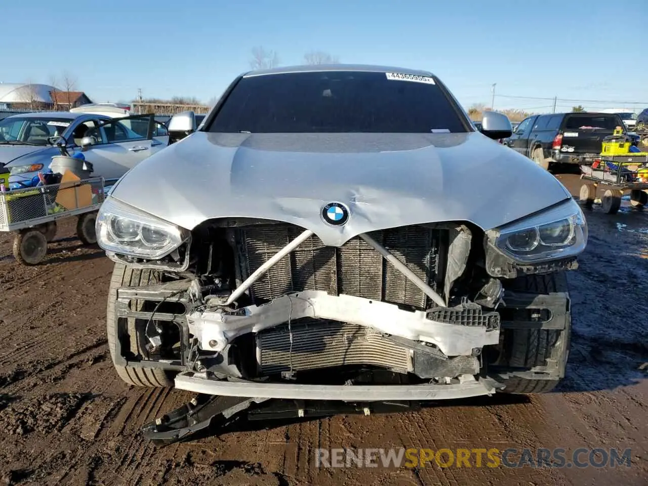 5 fotografías del automóvil dañado 5UX2V1C01M9G92011 BMW X4 2021