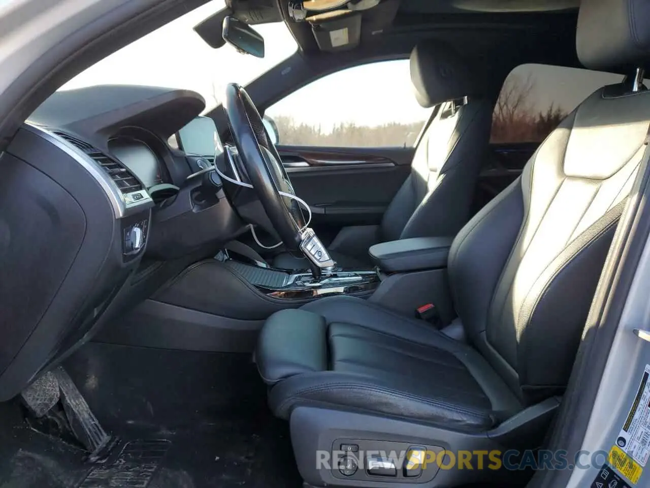 7 fotografías del automóvil dañado 5UX2V1C01M9G92011 BMW X4 2021