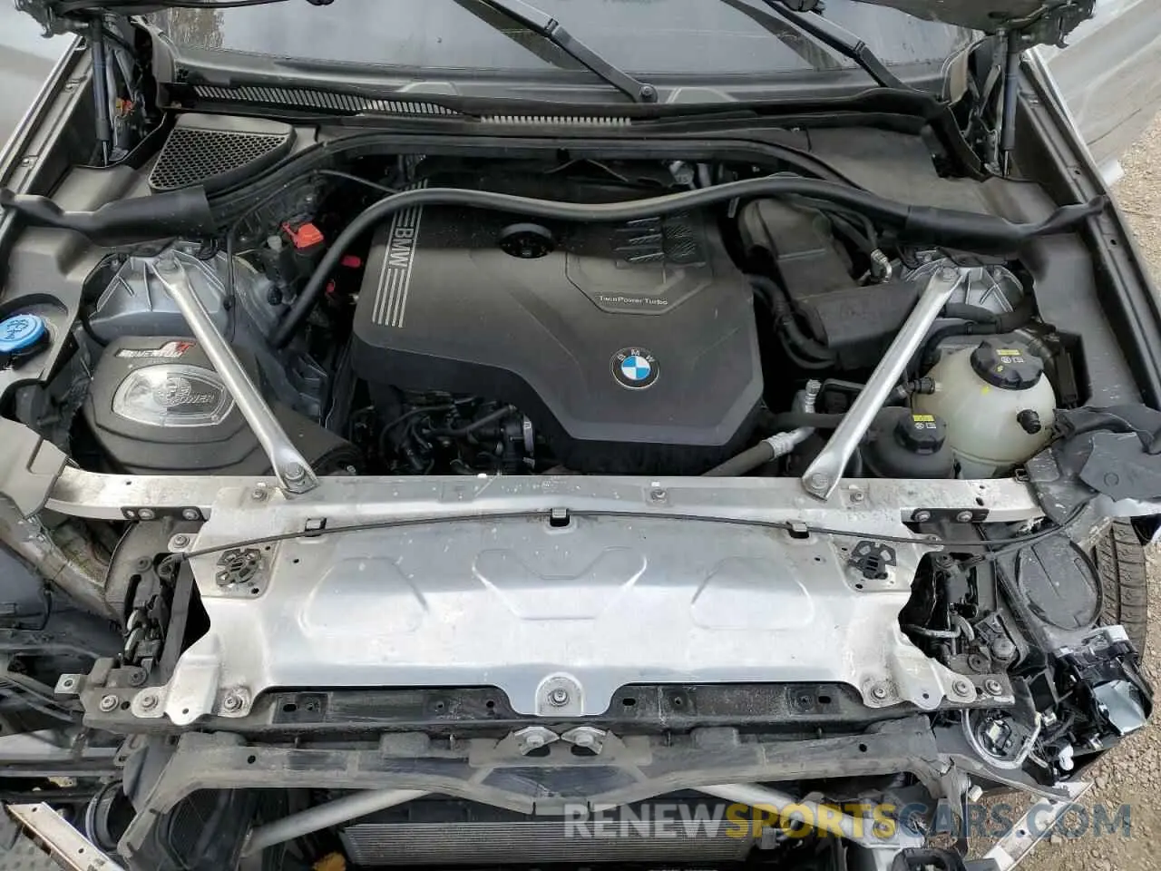 12 fotografías del automóvil dañado 5UX2V1C01M9H50957 BMW X4 2021