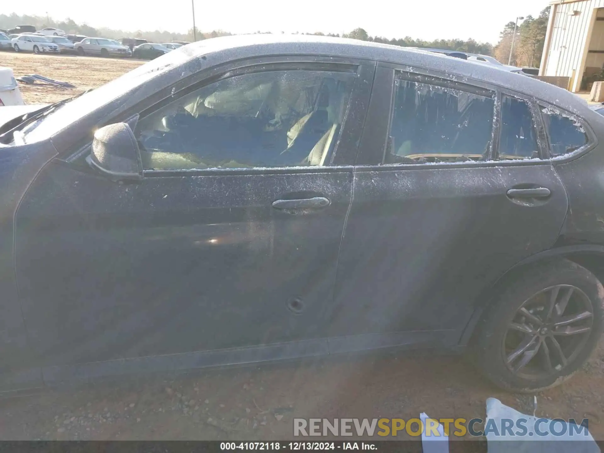14 fotografías del automóvil dañado 5UX2V1C0XM9E92650 BMW X4 2021