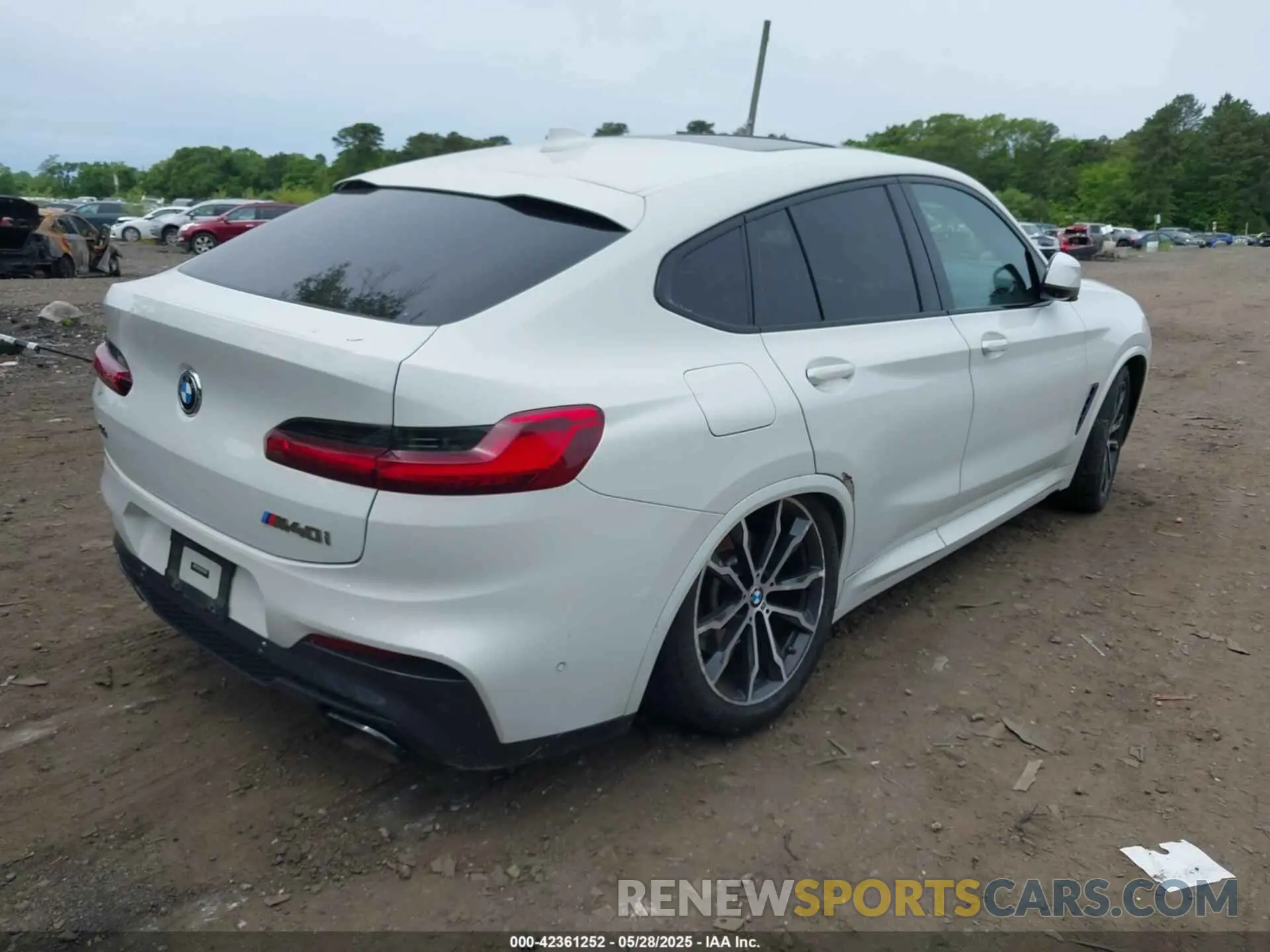 4 fotografías del automóvil dañado 5UX2V5C05M9H42920 BMW X4 2021