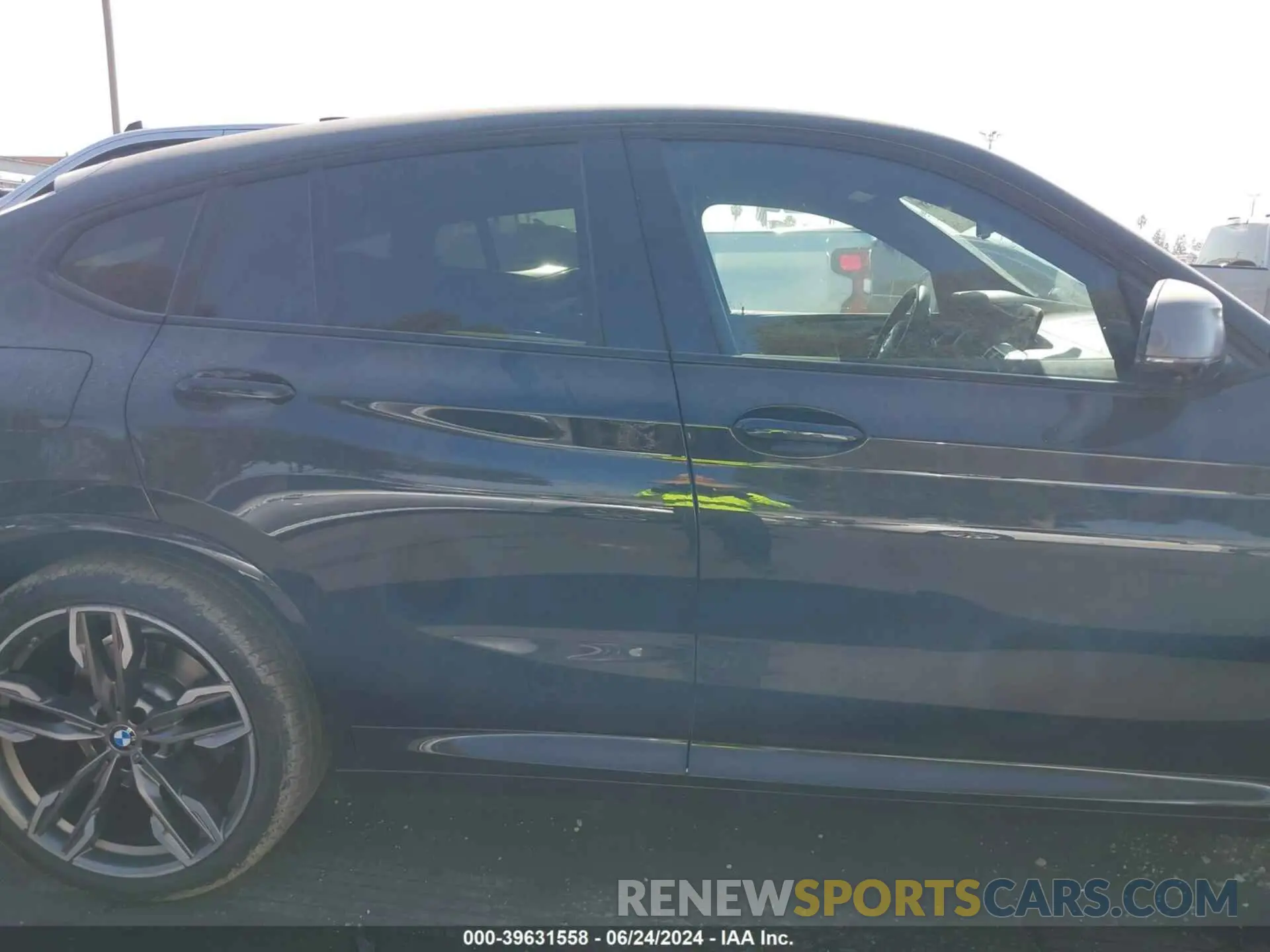 14 fotografías del automóvil dañado 5UX2V5C09M9E71182 BMW X4 2021