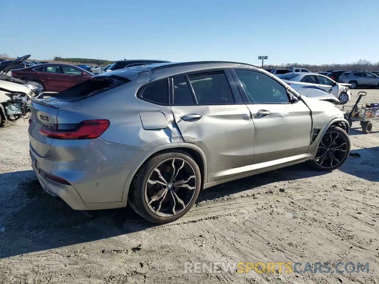 3 fotografías del automóvil dañado 5YMUJ0C03M9F33448 BMW X4 2021