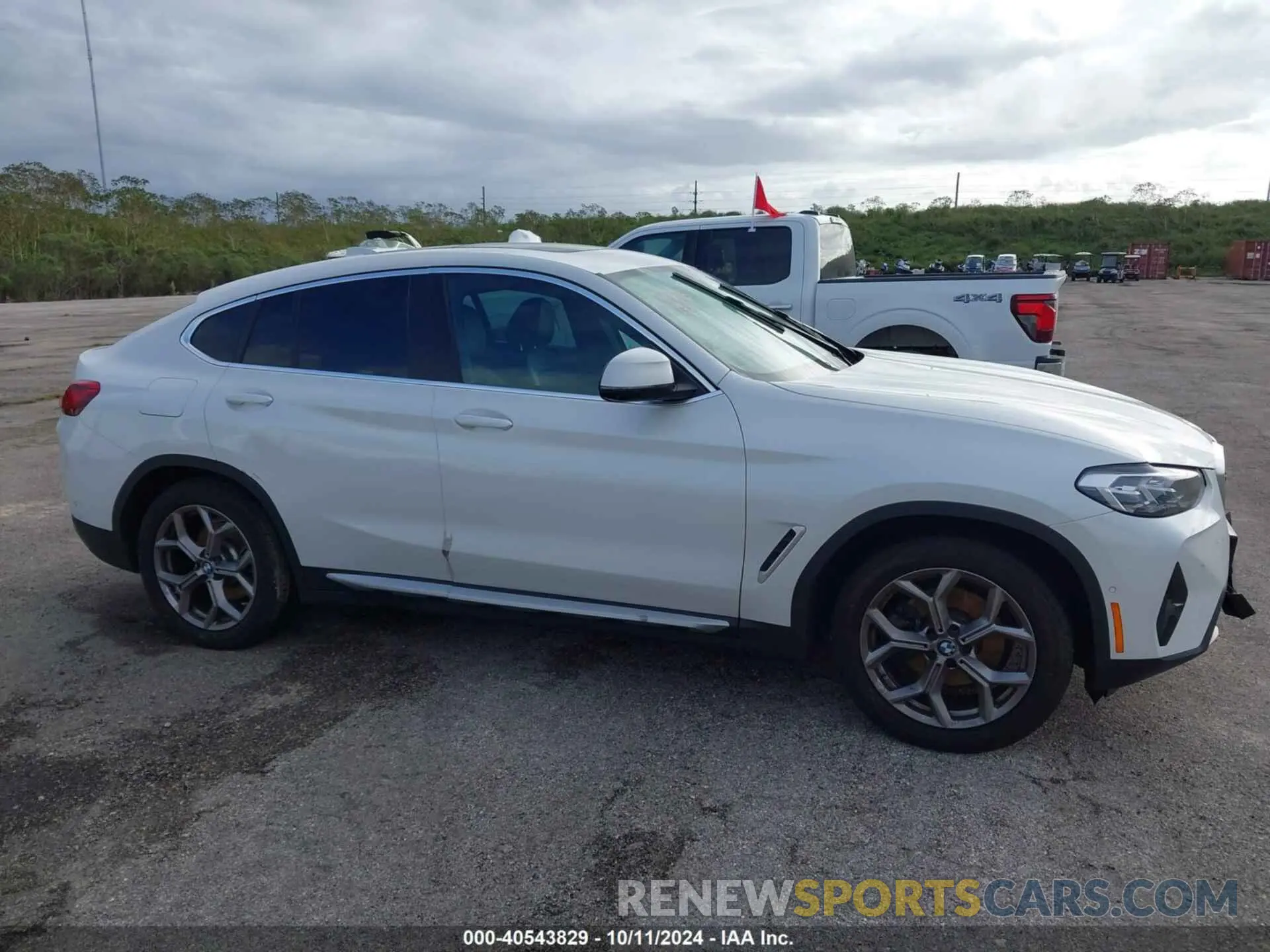 13 fotografías del automóvil dañado 5UX33DT04N9L03288 BMW X4 2022