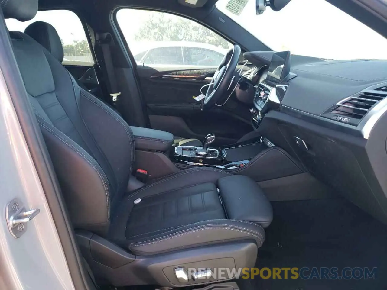 5 fotografías del automóvil dañado 5UX43DT04N9K97349 BMW X4 2022