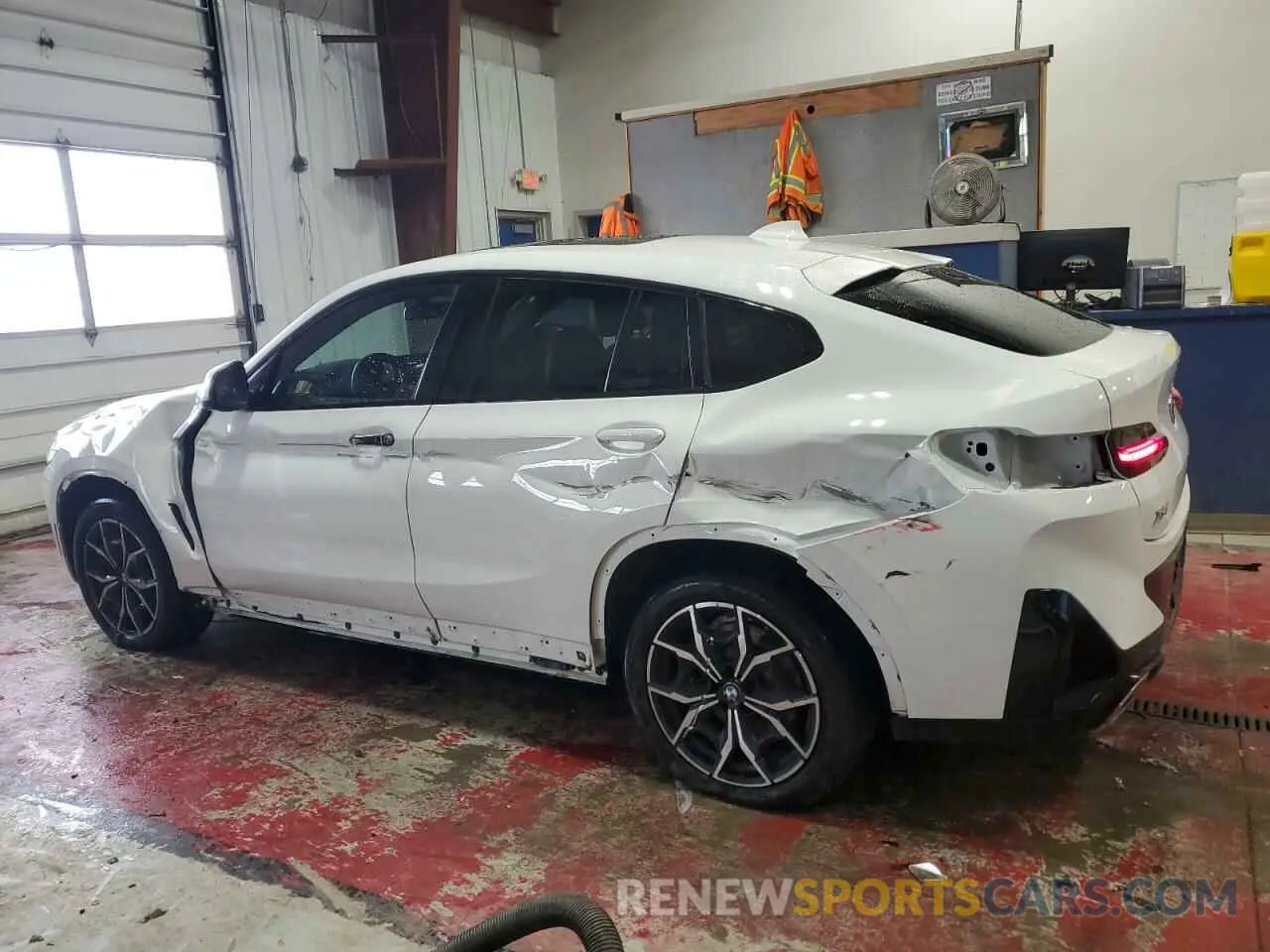 2 fotografías del automóvil dañado 5UX33DT07P9P12954 BMW X4 2023