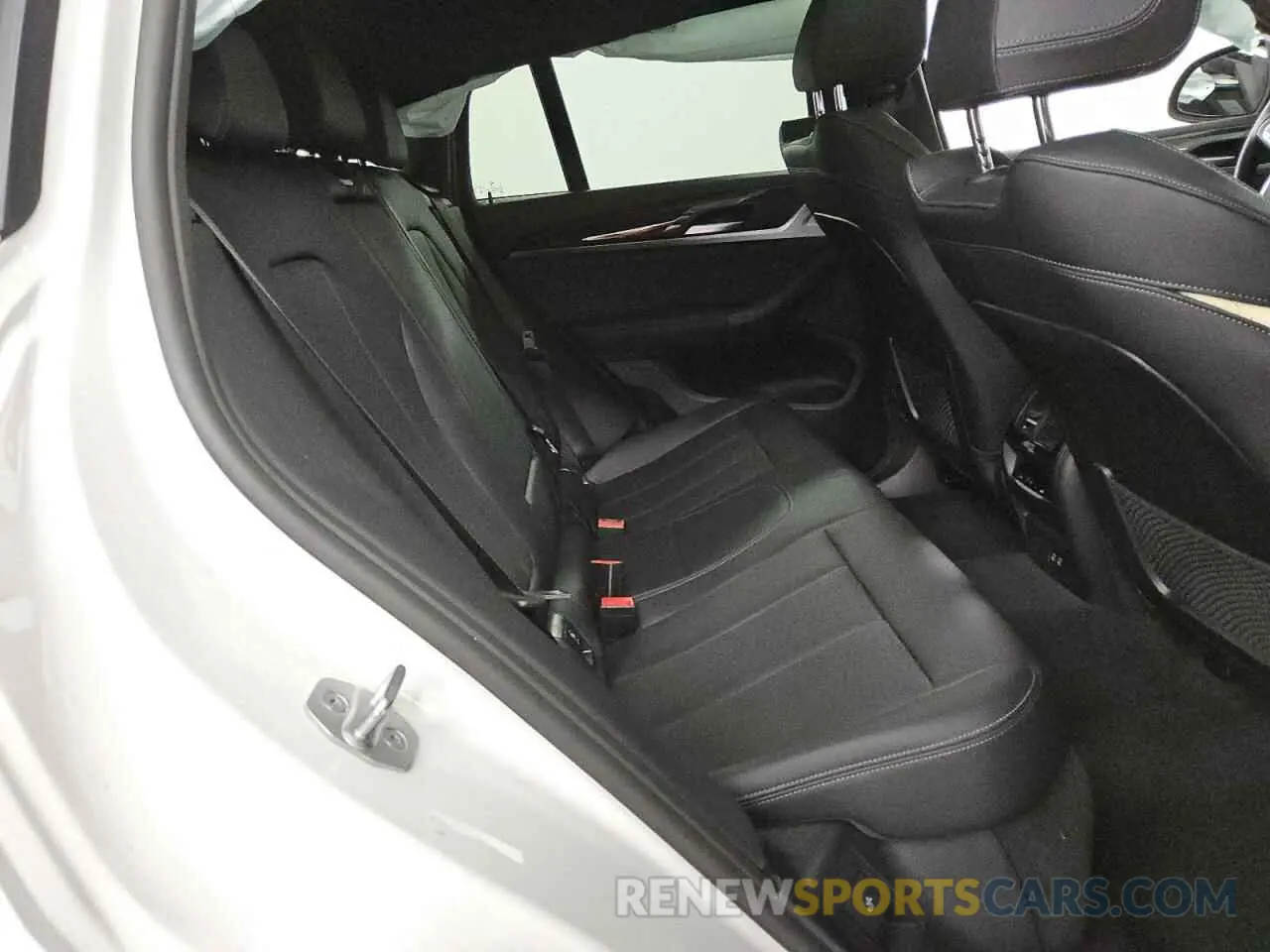 11 fotografías del automóvil dañado 5UX33DT04R9W67443 BMW X4 2024