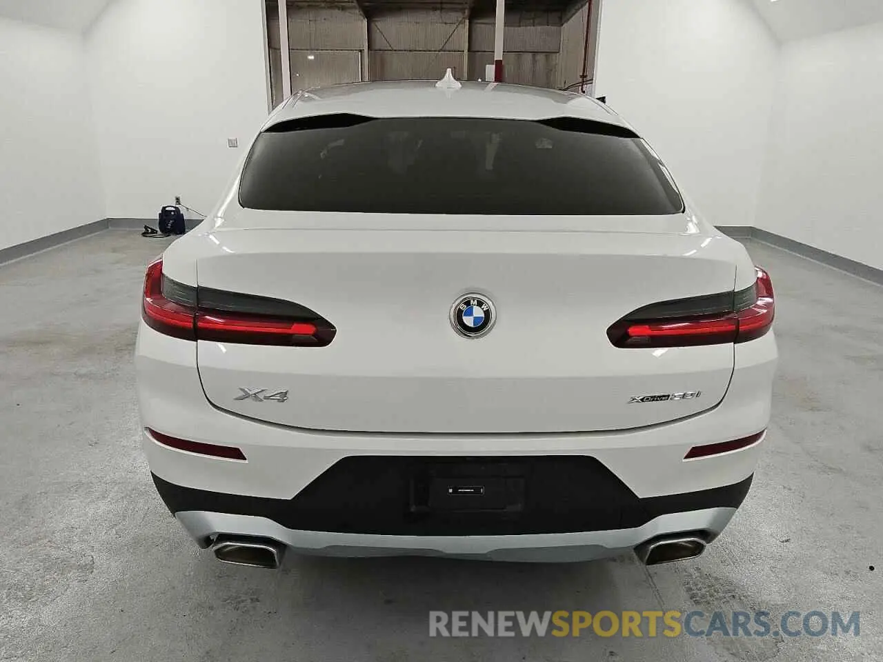 6 fotografías del automóvil dañado 5UX33DT04R9W67443 BMW X4 2024
